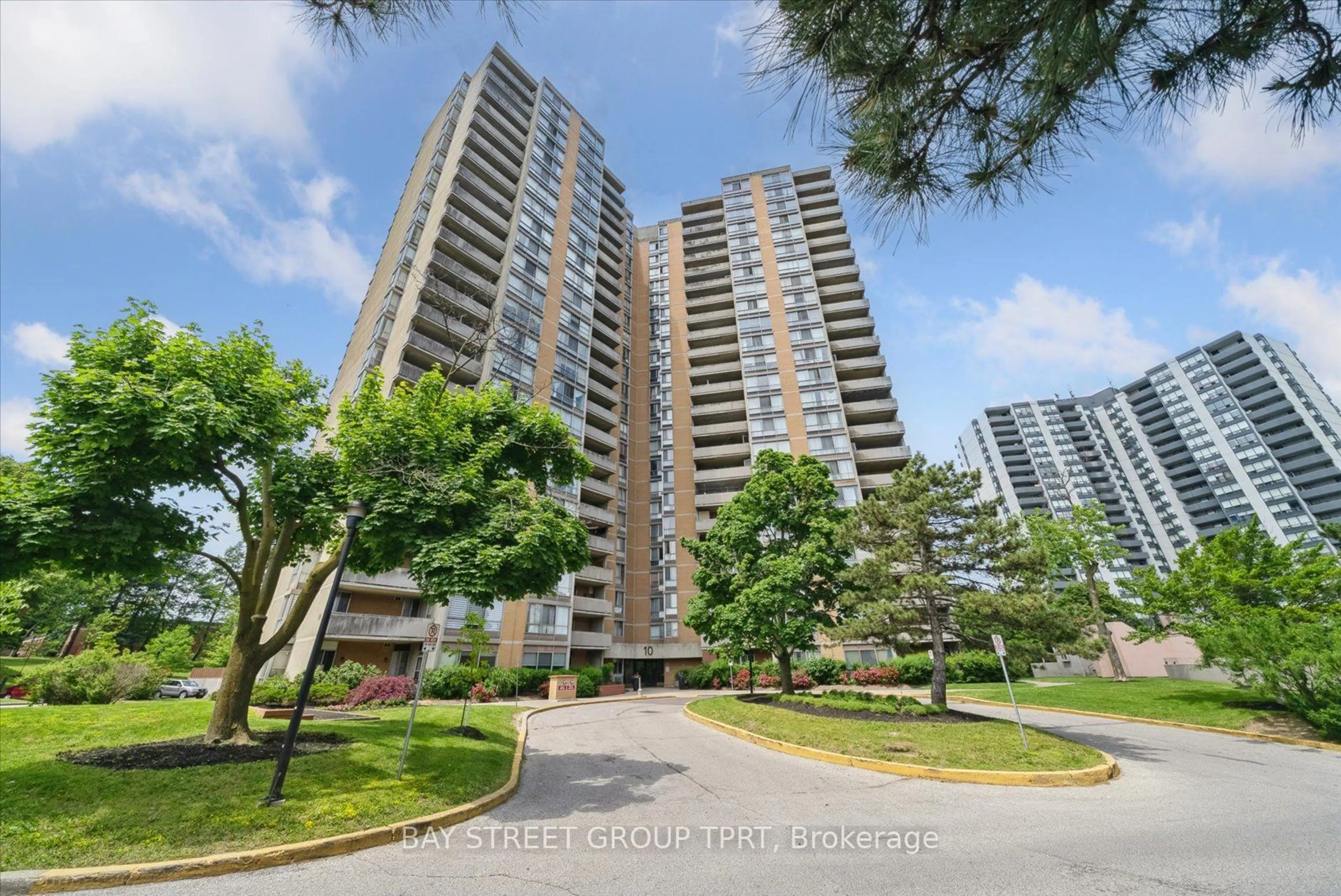 A pic from exterior of the house or condo, the street view for 10 Martha Eaton Way #901, Toronto Ontario M6M 5B3