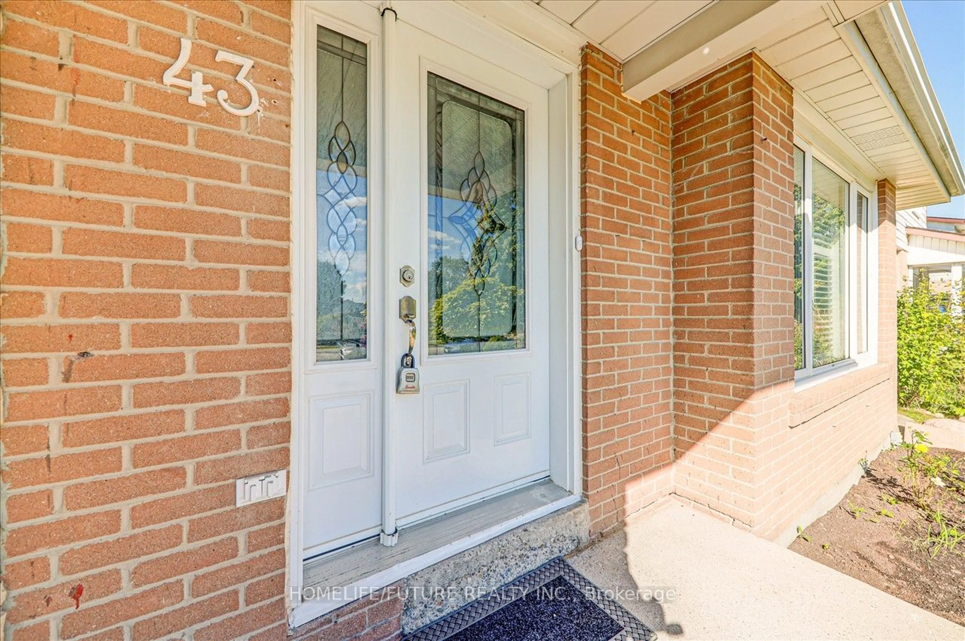 Indoor entryway, wood floors for 43 Tamarisk Dr, Toronto Ontario M9V 1S2