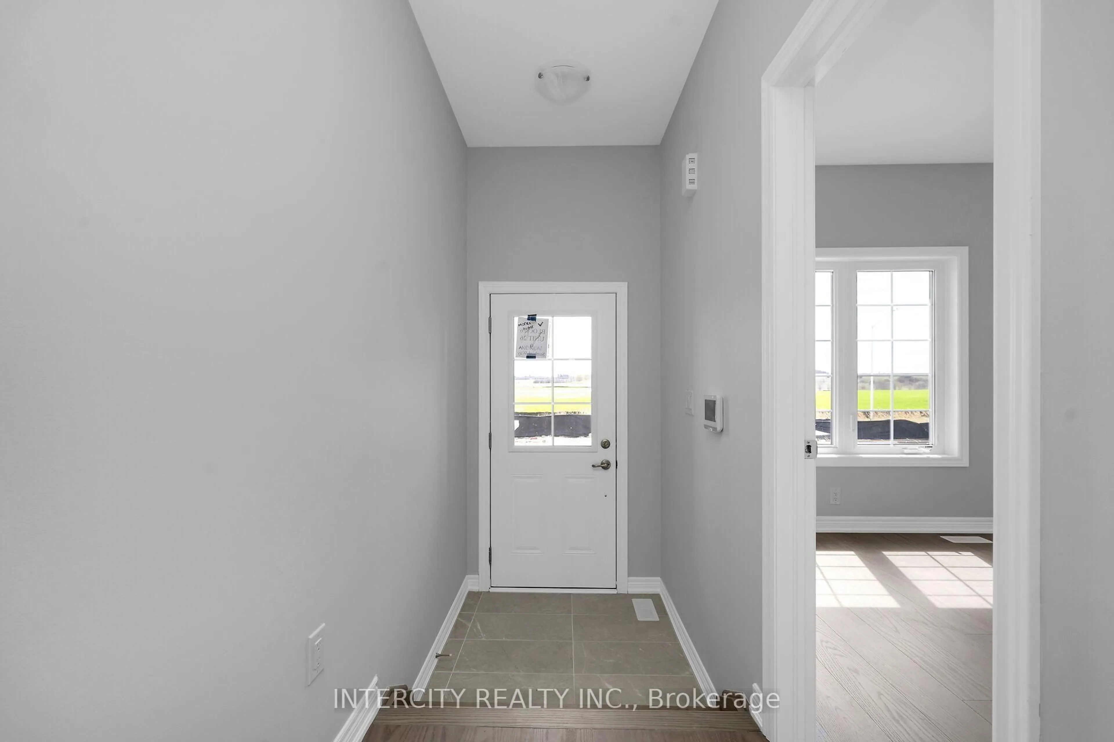 Indoor entryway for Blk 6 Sunbird Way #TH 26, Halton Hills Ontario X0X 0X0