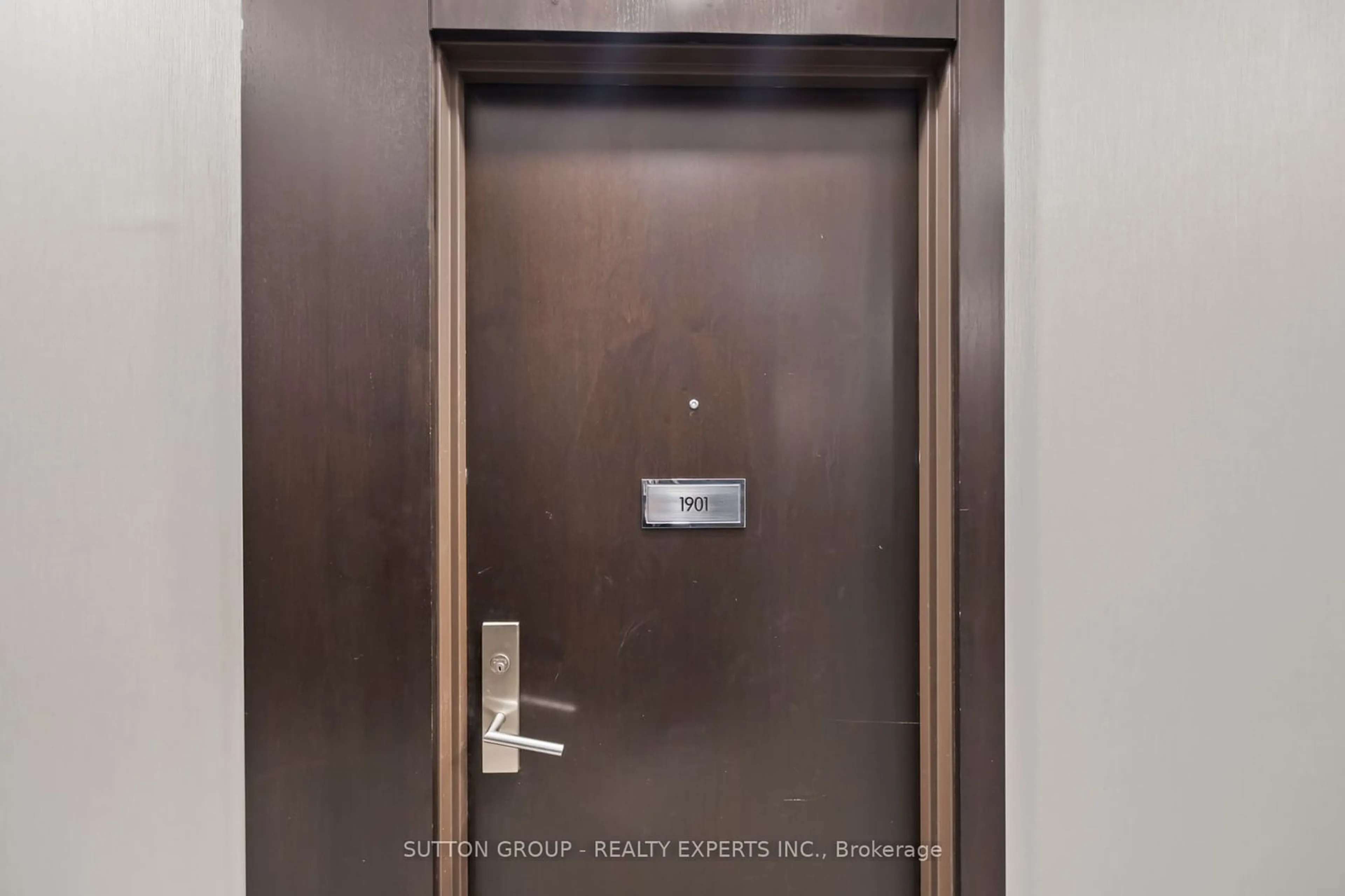 Indoor entryway, unknown floor for 60 Absolute Ave #1901, Mississauga Ontario L4Z 0A9