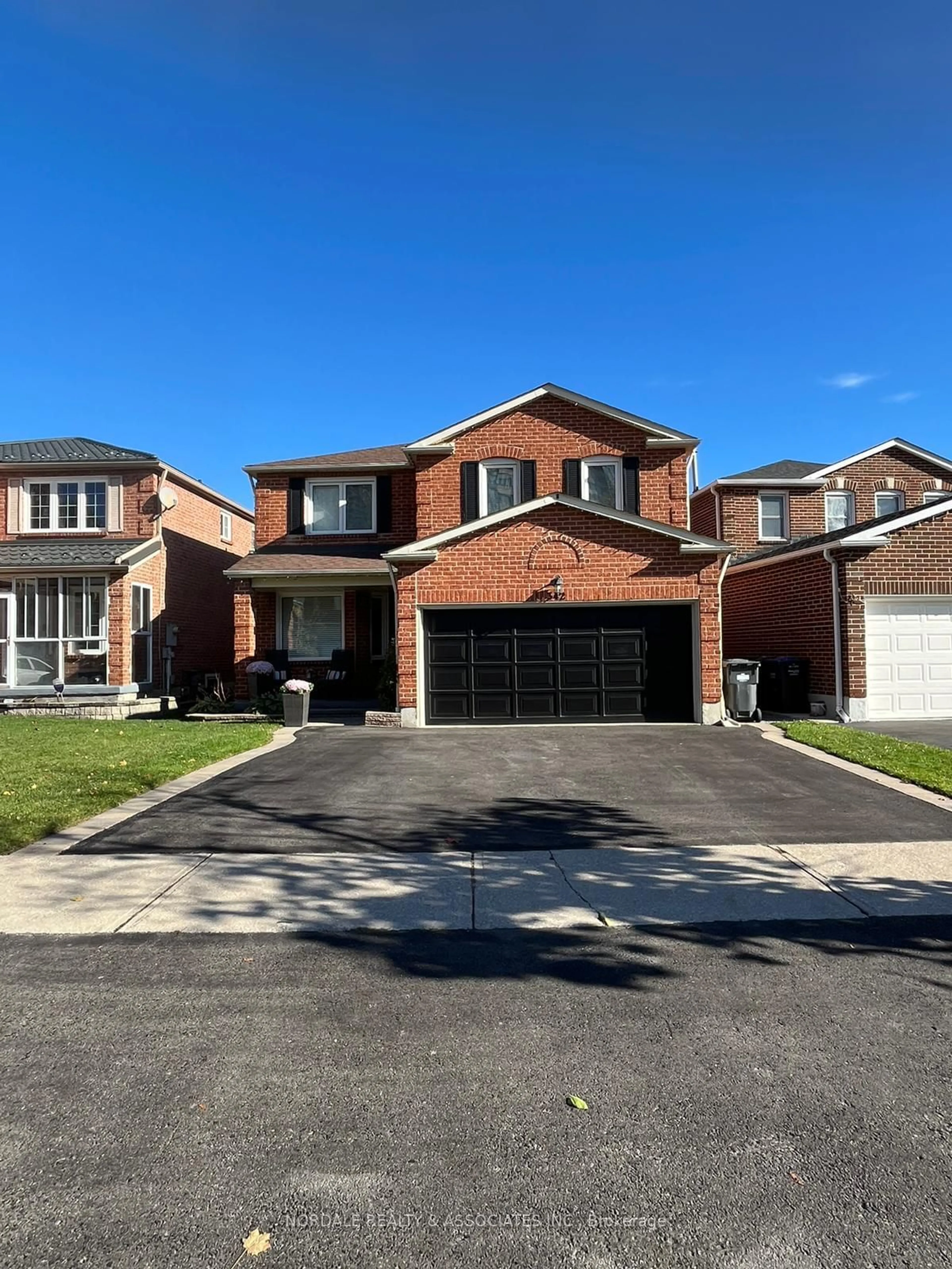 Home with brick exterior material for 342 Riel Dr, Mississauga Ontario L5B 3K2