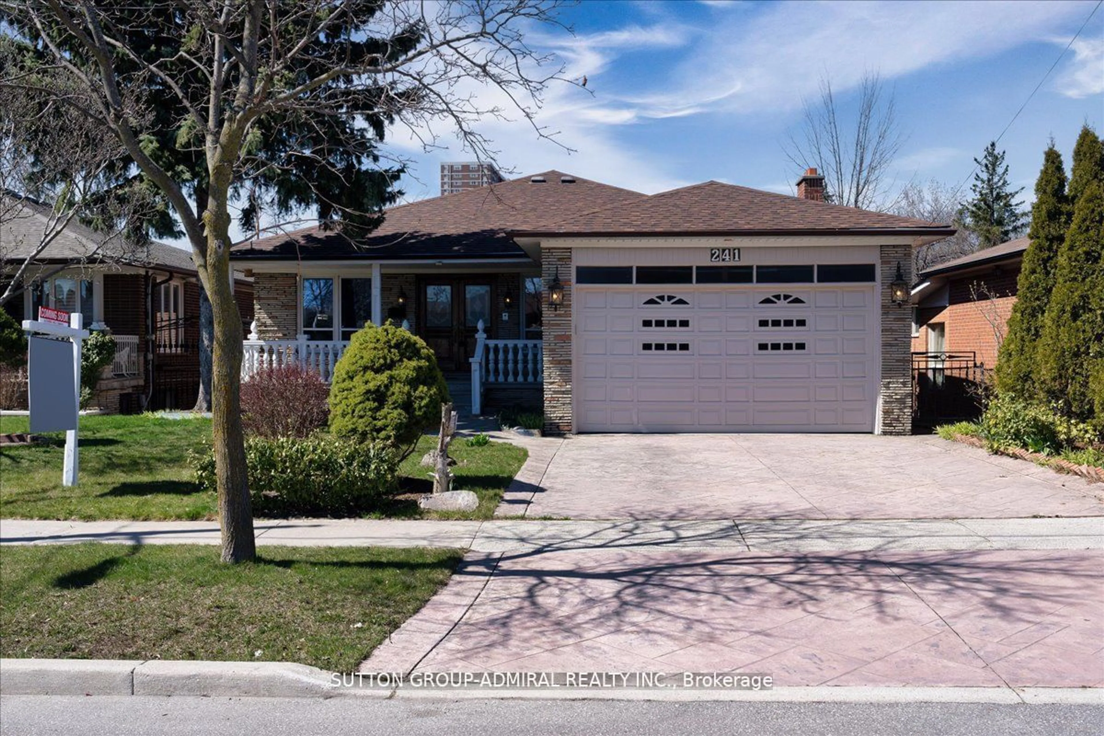 Frontside or backside of a home, the street view for 241 Derrydown Rd, Toronto Ontario M3J 1S2