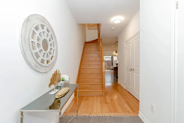 Additional property image - 9 Dufay Rd