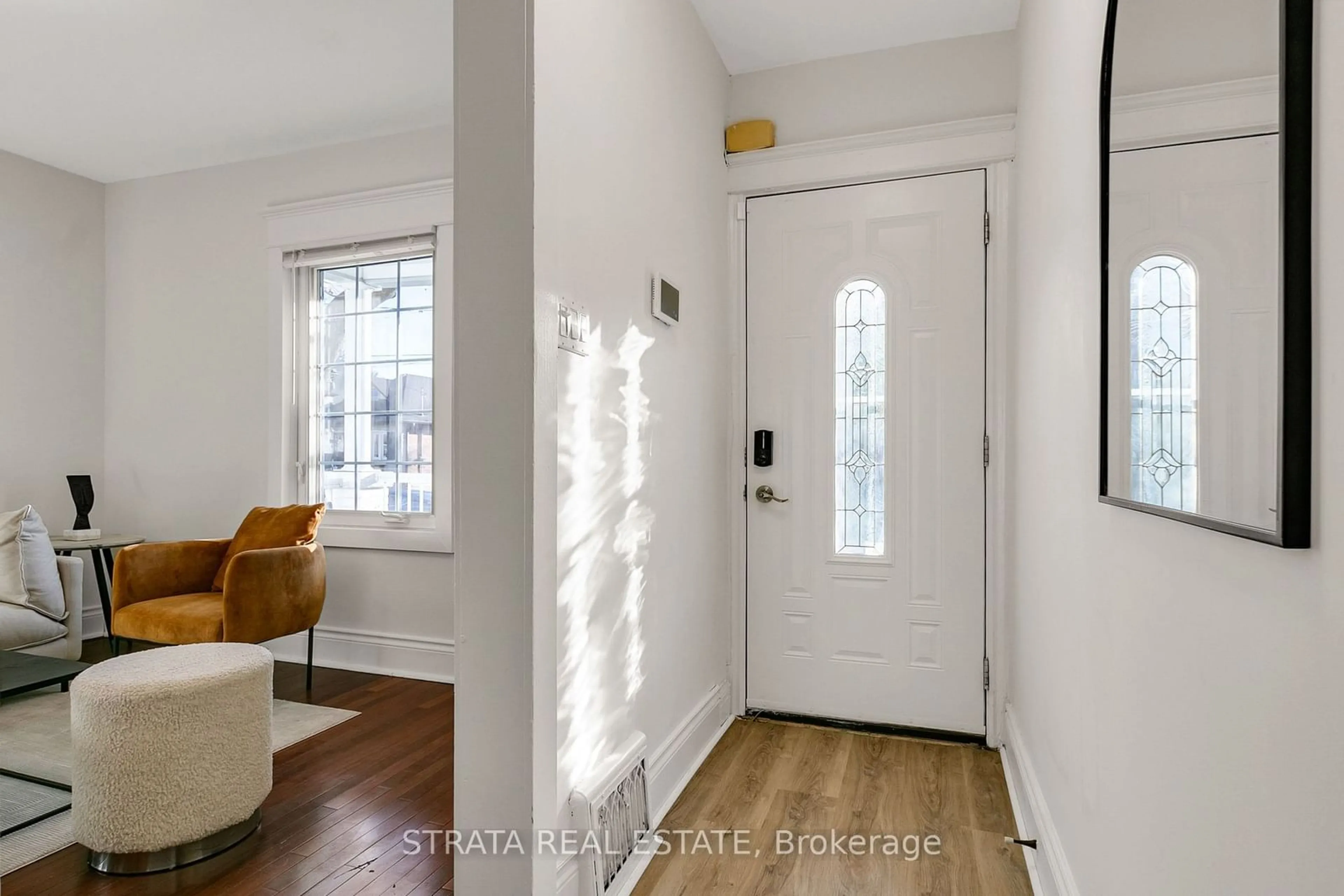 Indoor entryway, wood floors for 37 Holley Ave, Toronto Ontario M9N 2C4