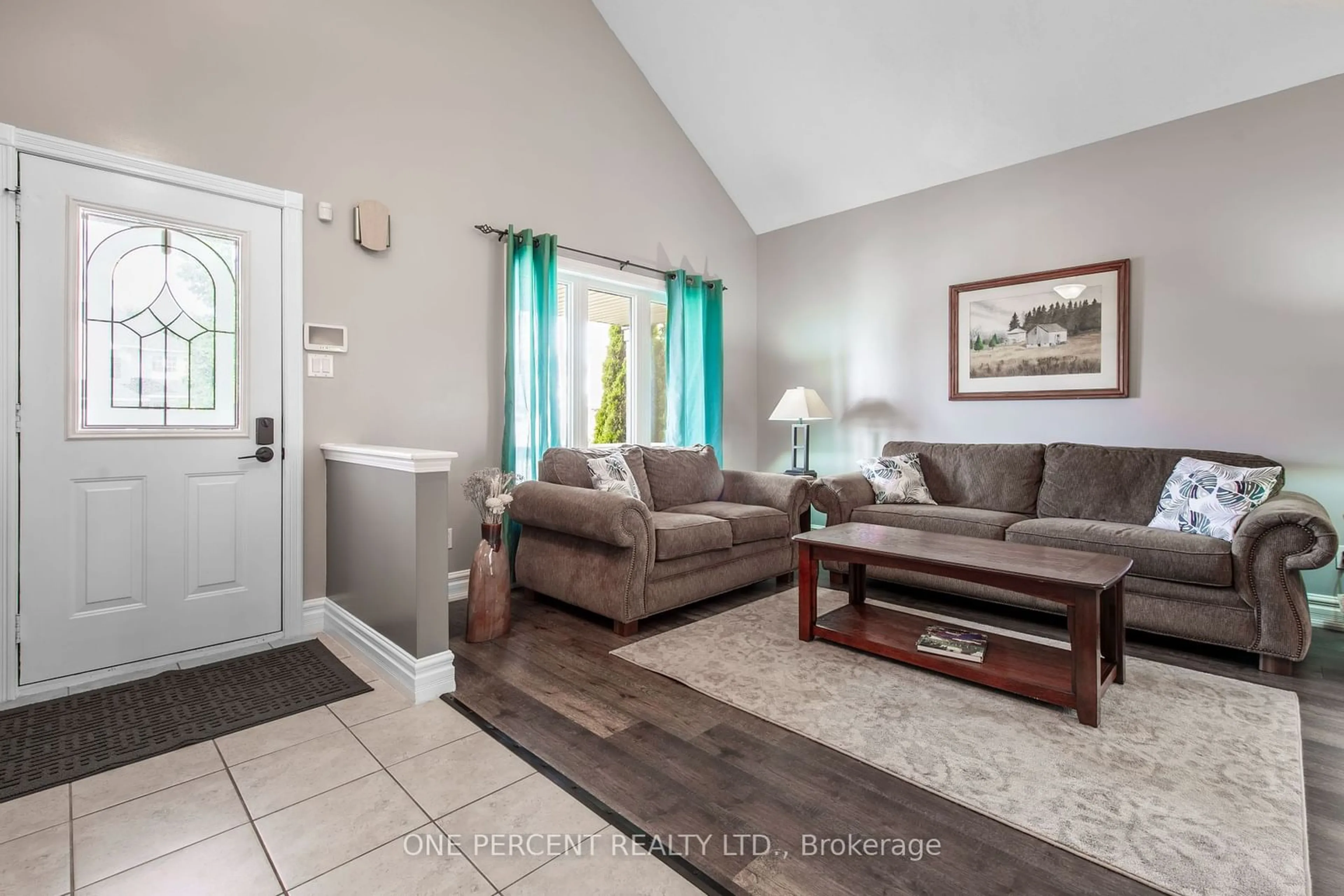 Living room, wood floors for 29 Sherwood St, Orangeville Ontario L9W 5E1