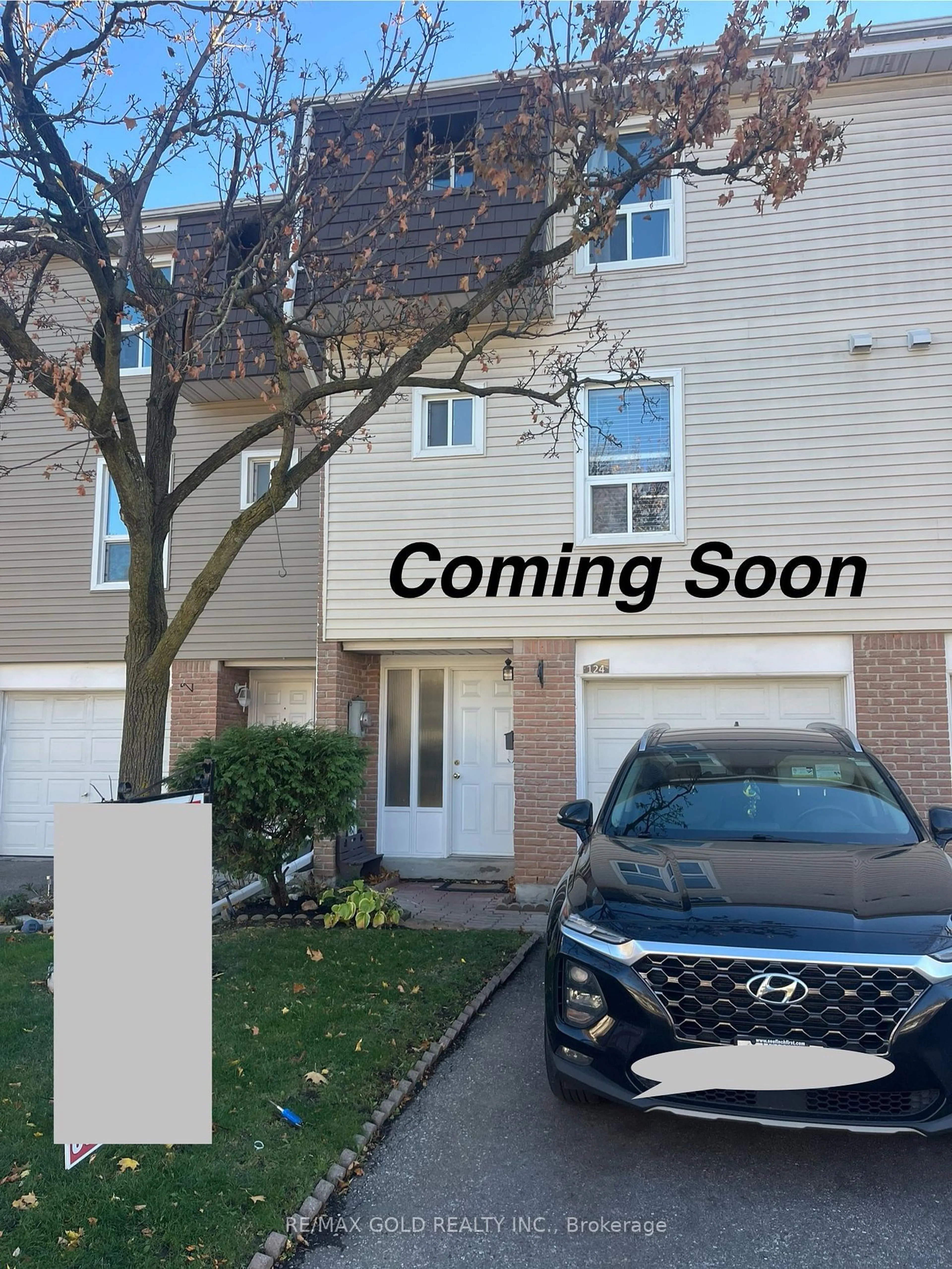 A pic from exterior of the house or condo for 124 Ellerslie Rd, Brampton Ontario L6T 4C3