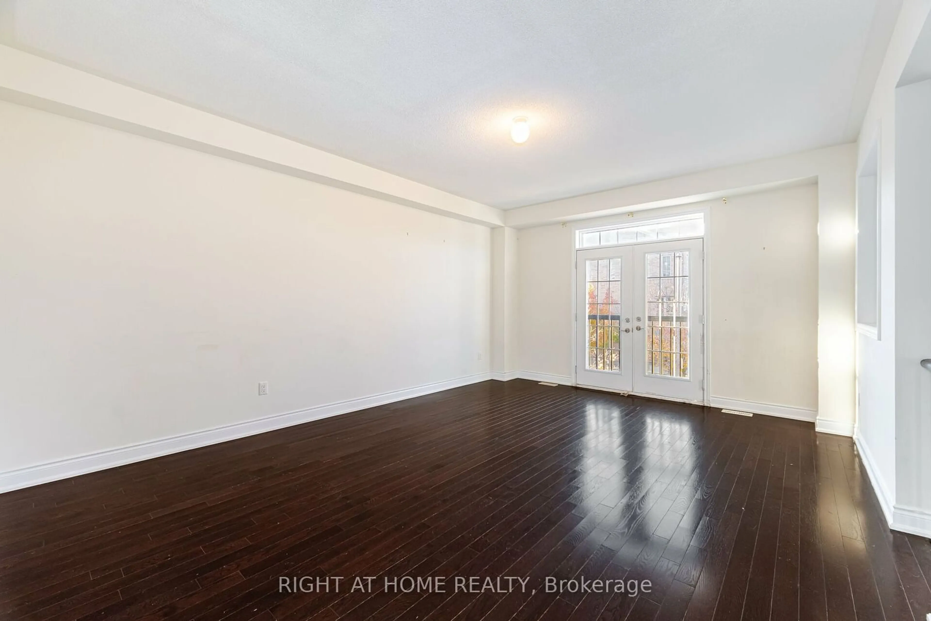 A pic of a room, wood floors for 7160 Triumph Lane, Mississauga Ontario L5N 0C5