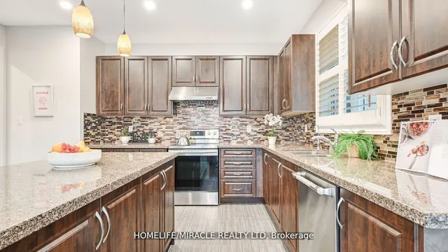 Additional property image - 33 Orangeblossom Tr