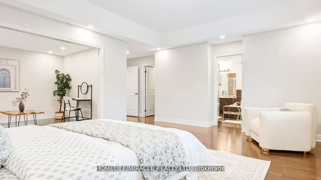 Additional property image - 33 Orangeblossom Tr