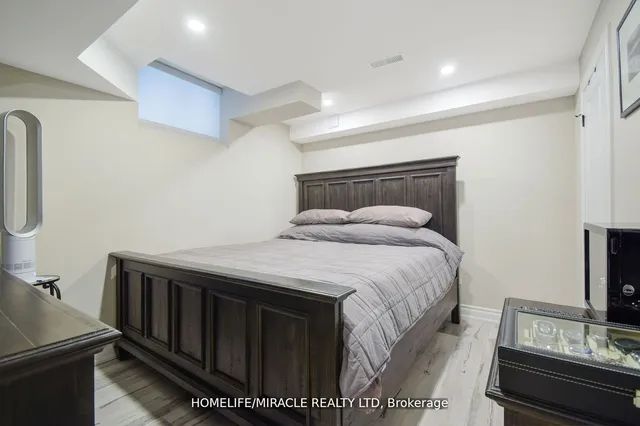 Additional property image - 33 Orangeblossom Tr