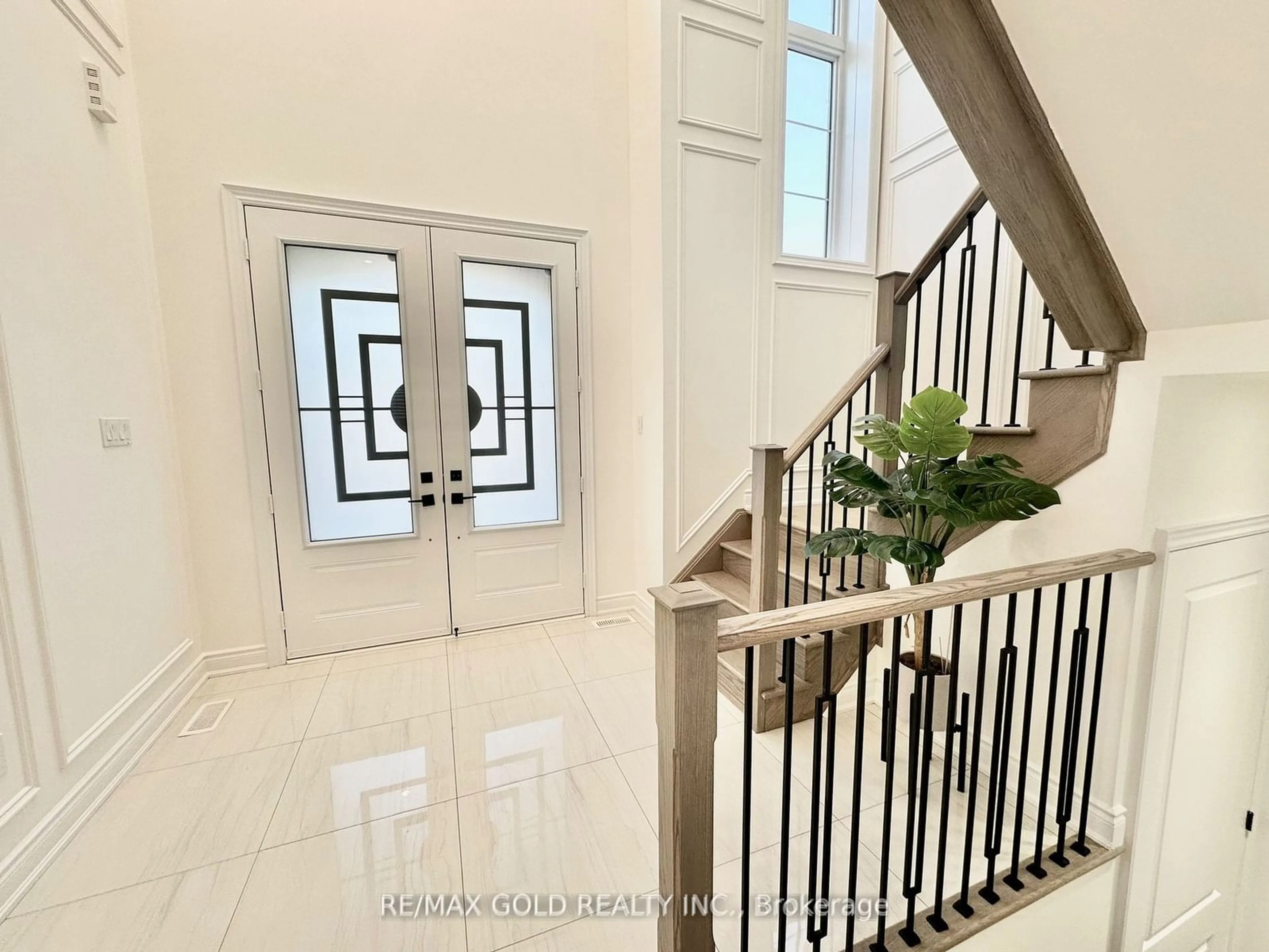 Indoor foyer, wood floors for 53 Boulton Tr, Oakville Ontario L6H 0Z9