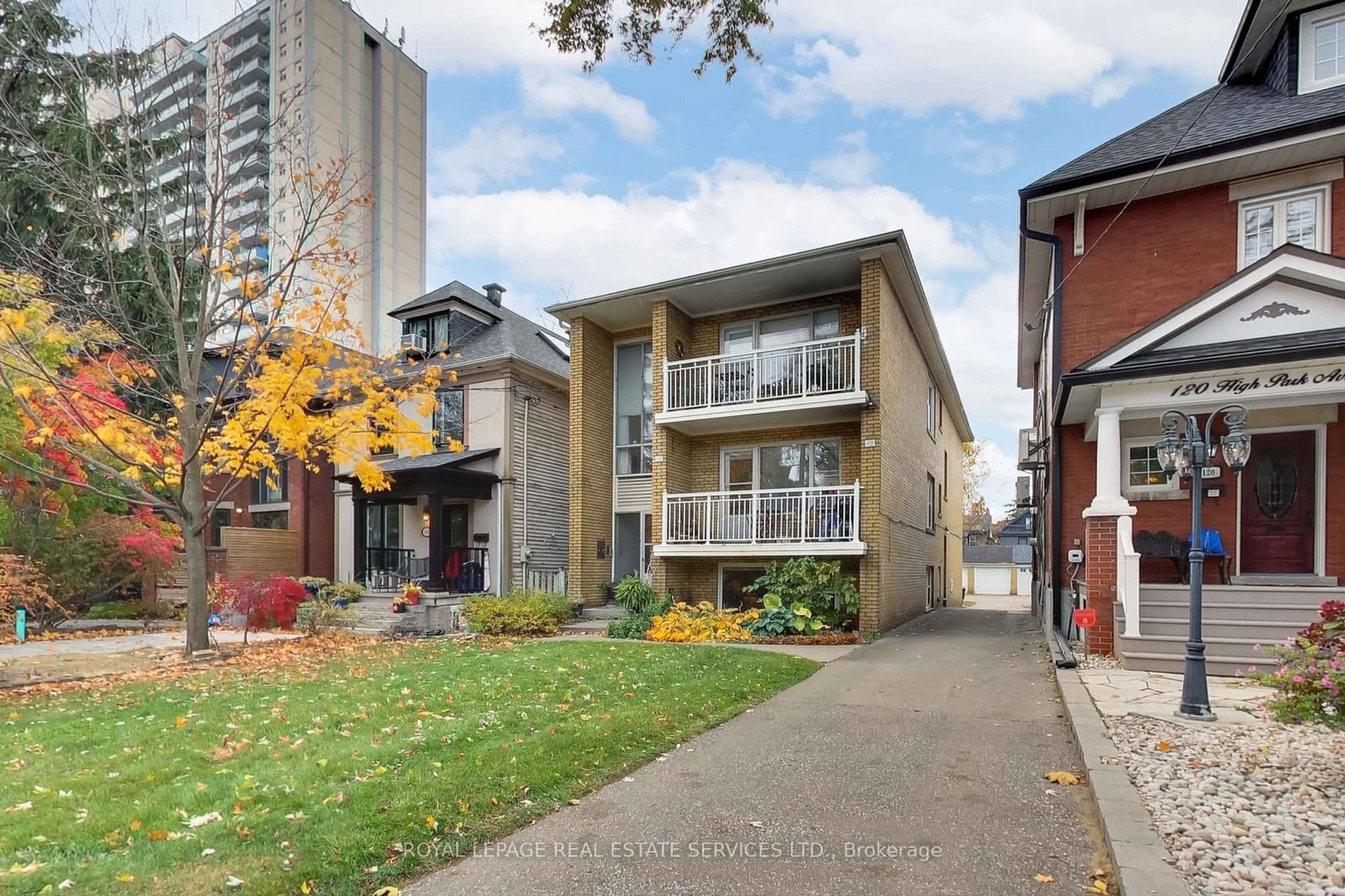 A pic from exterior of the house or condo, the street view for 118 High Park Ave, Toronto Ontario M6P 2S4