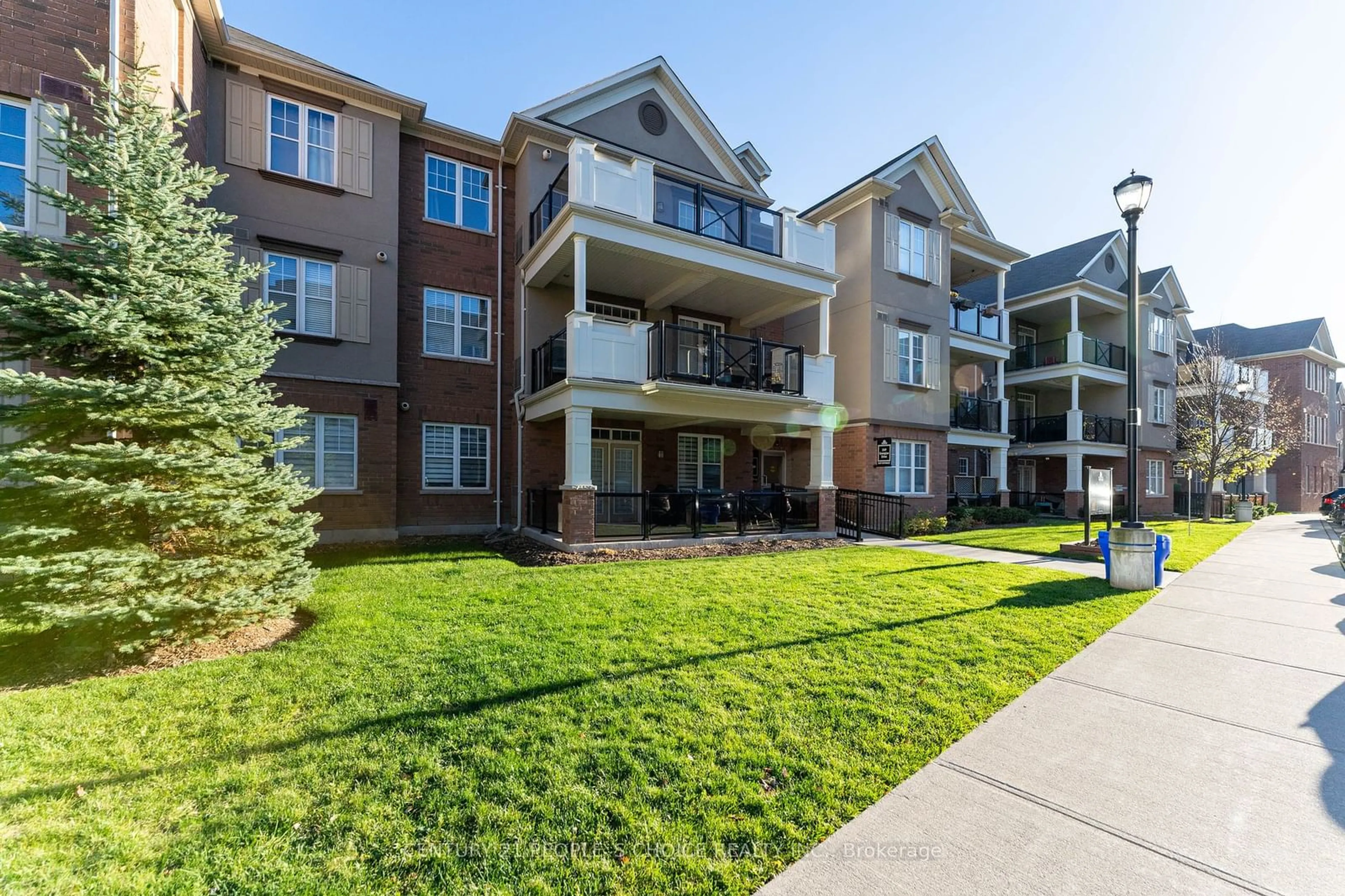 A pic from exterior of the house or condo, the front or back of building for 269 Georgian Dr #202, Oakville Ontario L6H 0L1