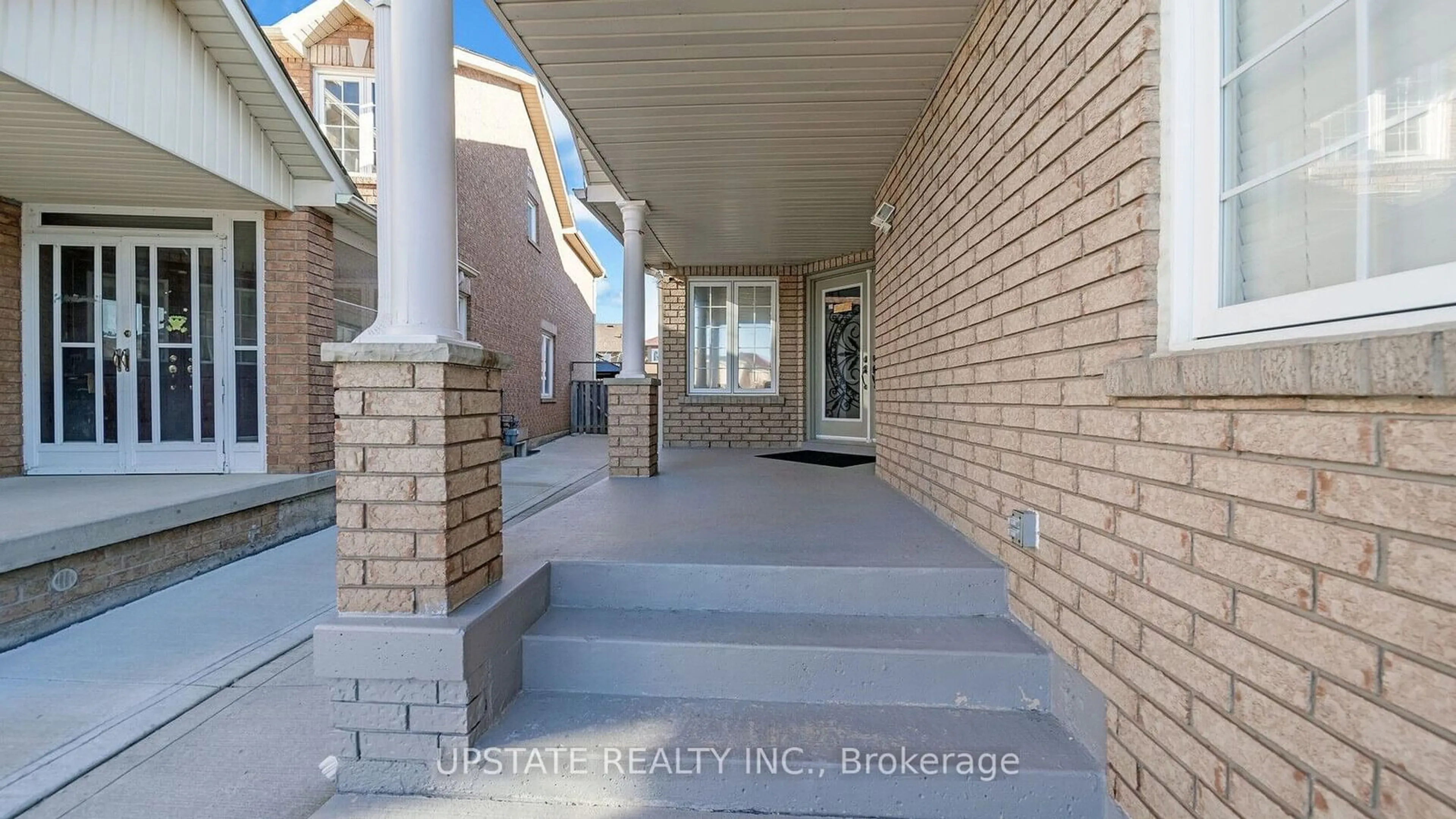 Indoor entryway, cement floor for 6 Mannel Cres, Brampton Ontario L6Y 5E1