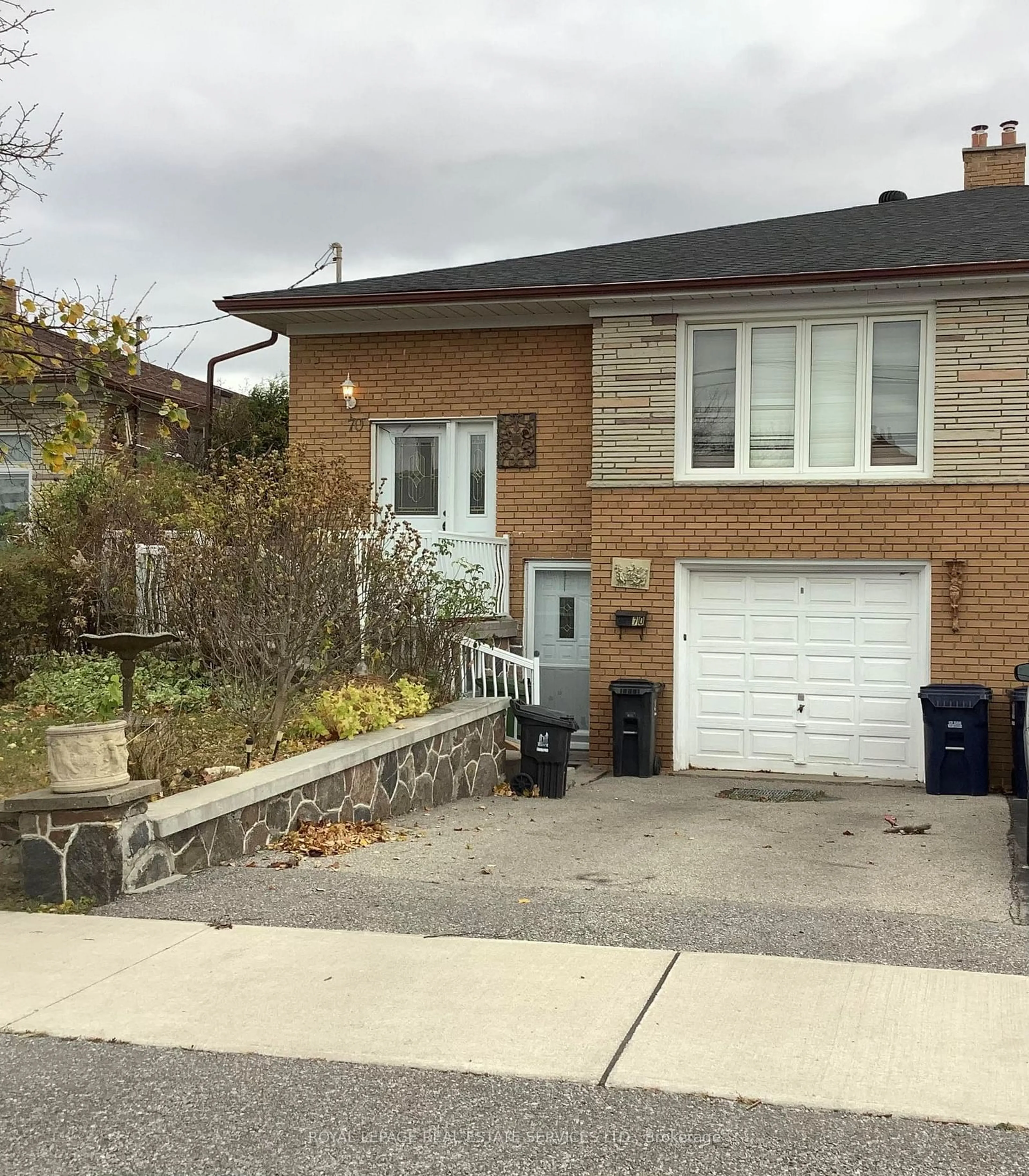 Frontside or backside of a home, the street view for 70 Watney Cres, Toronto Ontario M3L 2C9