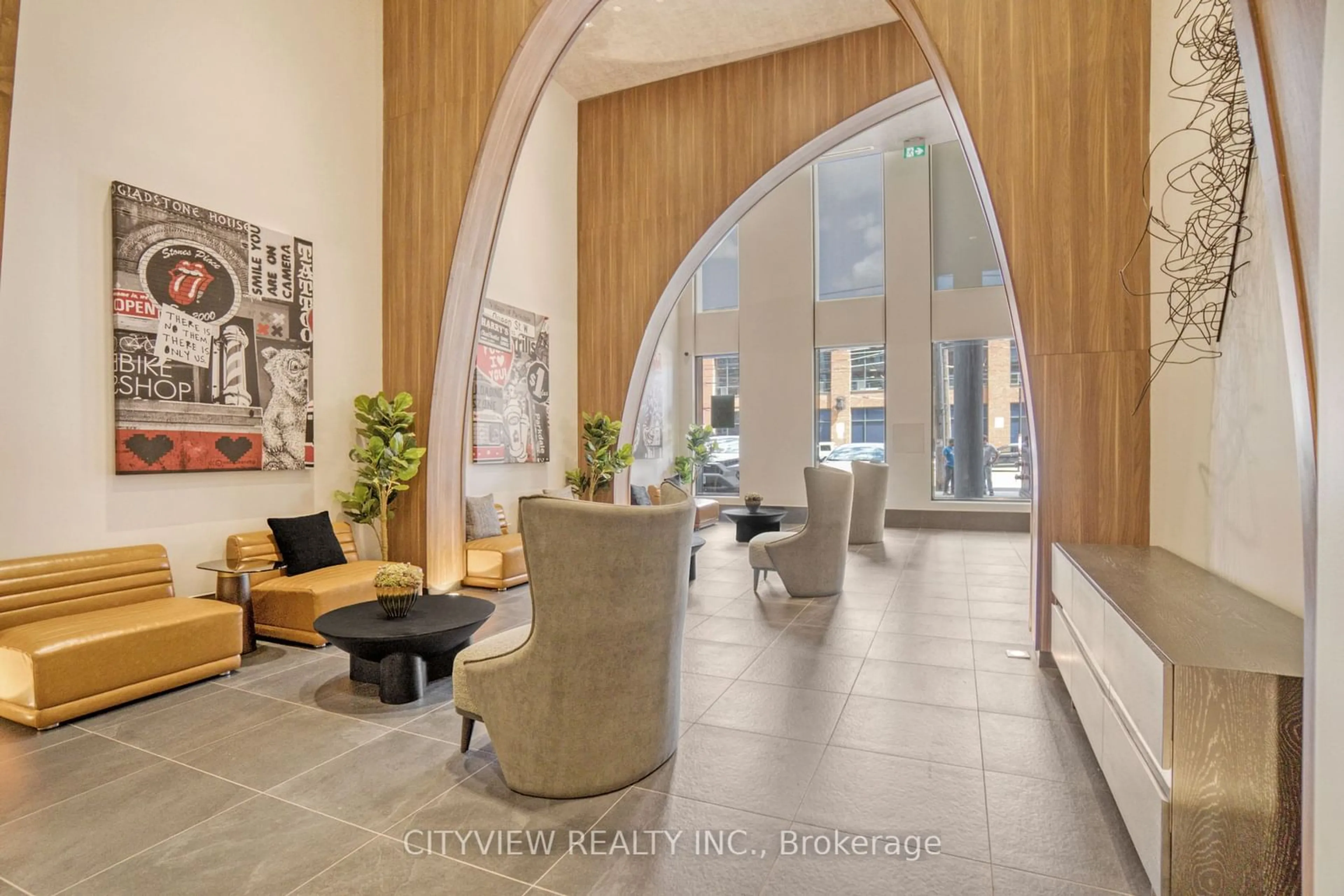 Indoor lobby, ceramic floors for 270 Dufferin St #1104, Toronto Ontario M6K 0H8