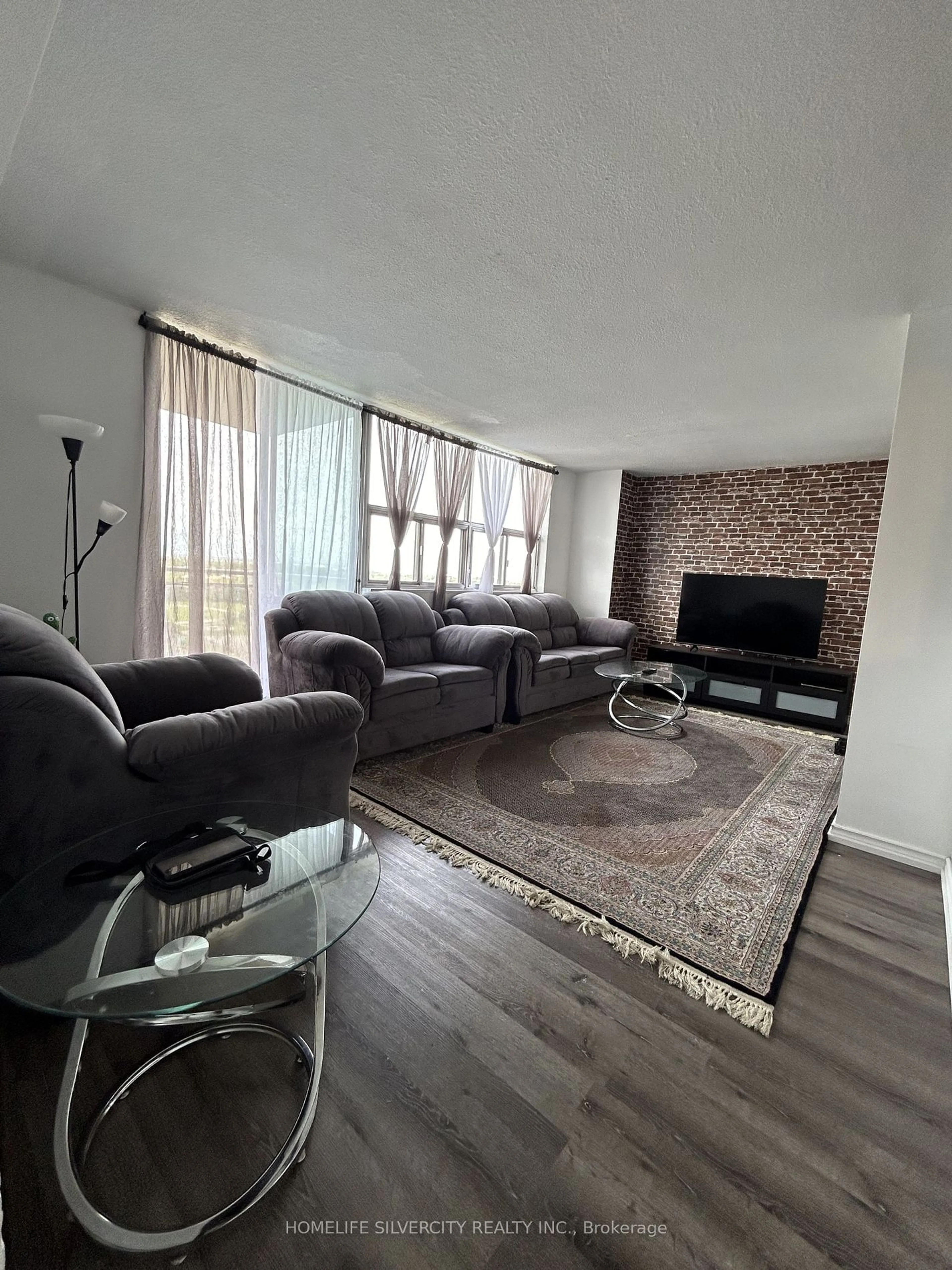 Living room, wood floors for 2645 Kipling Ave #1109, Toronto Ontario M9V 3S6