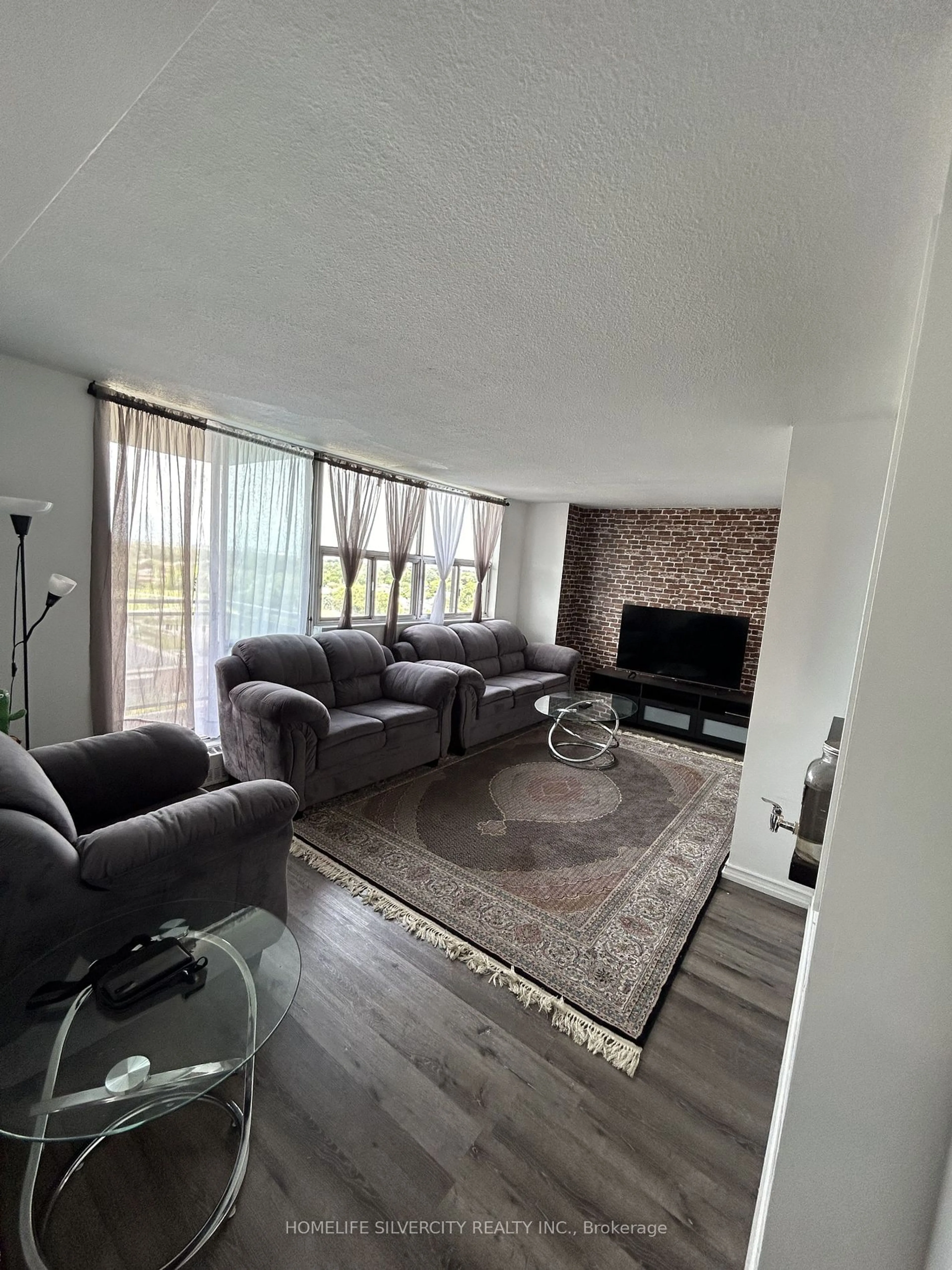 Living room, wood floors for 2645 Kipling Ave #1109, Toronto Ontario M9V 3S6