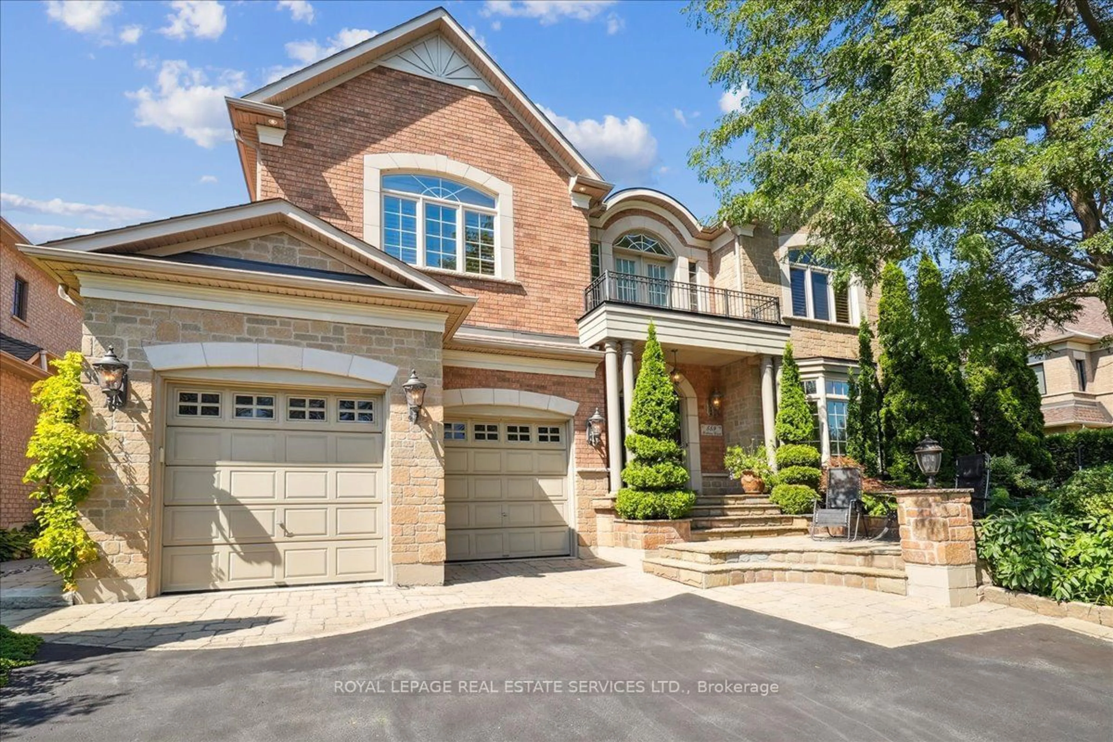 Home with brick exterior material for 559 Golfview Crt, Oakville Ontario L6M 4W6