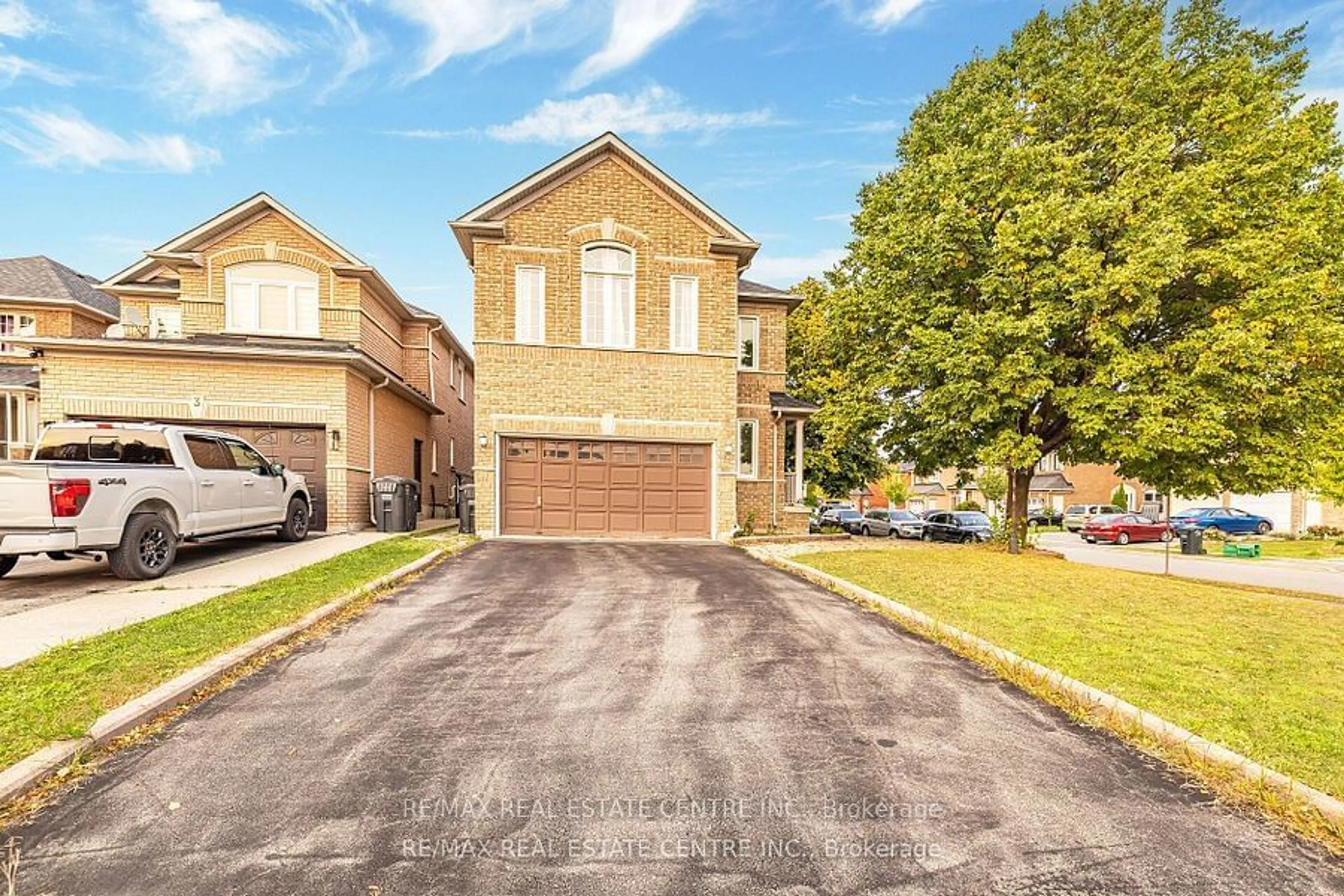 Frontside or backside of a home, the street view for 295 Morningmist St, Brampton Ontario L6R 2B9