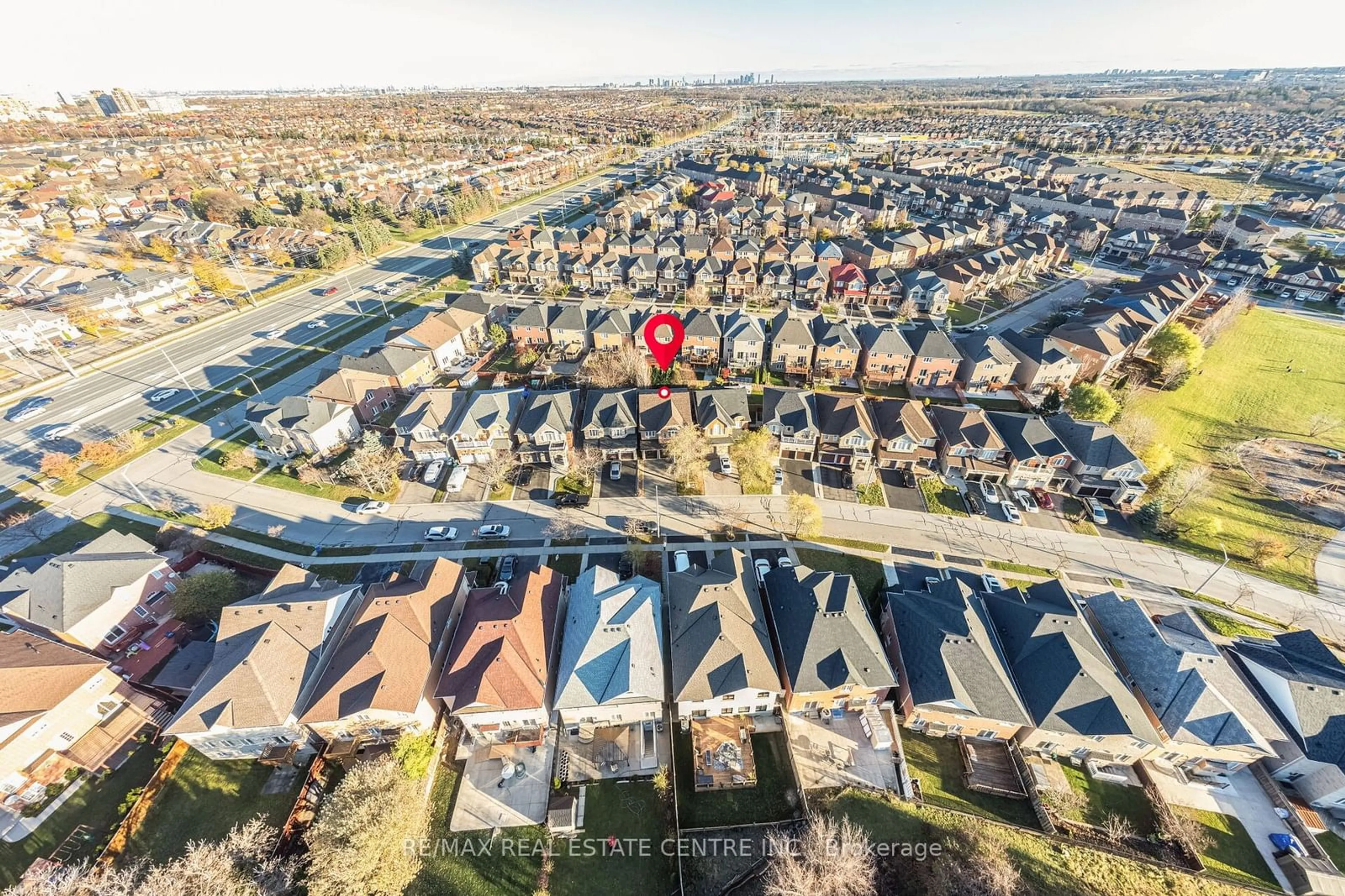 A pic from exterior of the house or condo, the street view for 63 Oblate Cres, Brampton Ontario L6Y 0L4