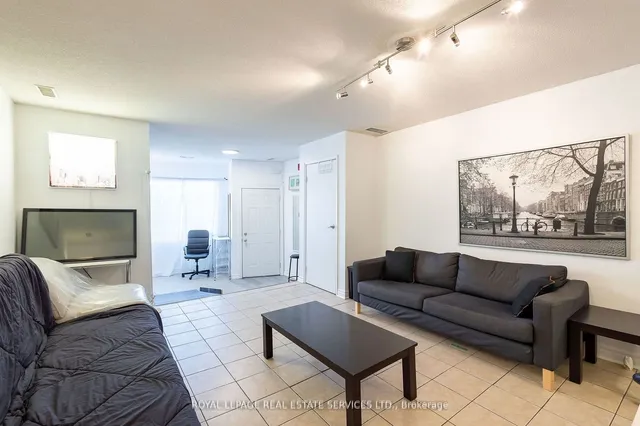 Additional property image - 2963 Dundas St