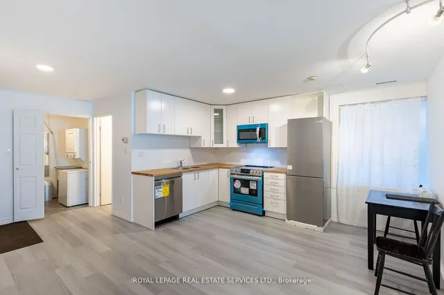 Additional property image - 2963 Dundas St