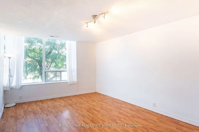 Additional property image - 2963 Dundas St