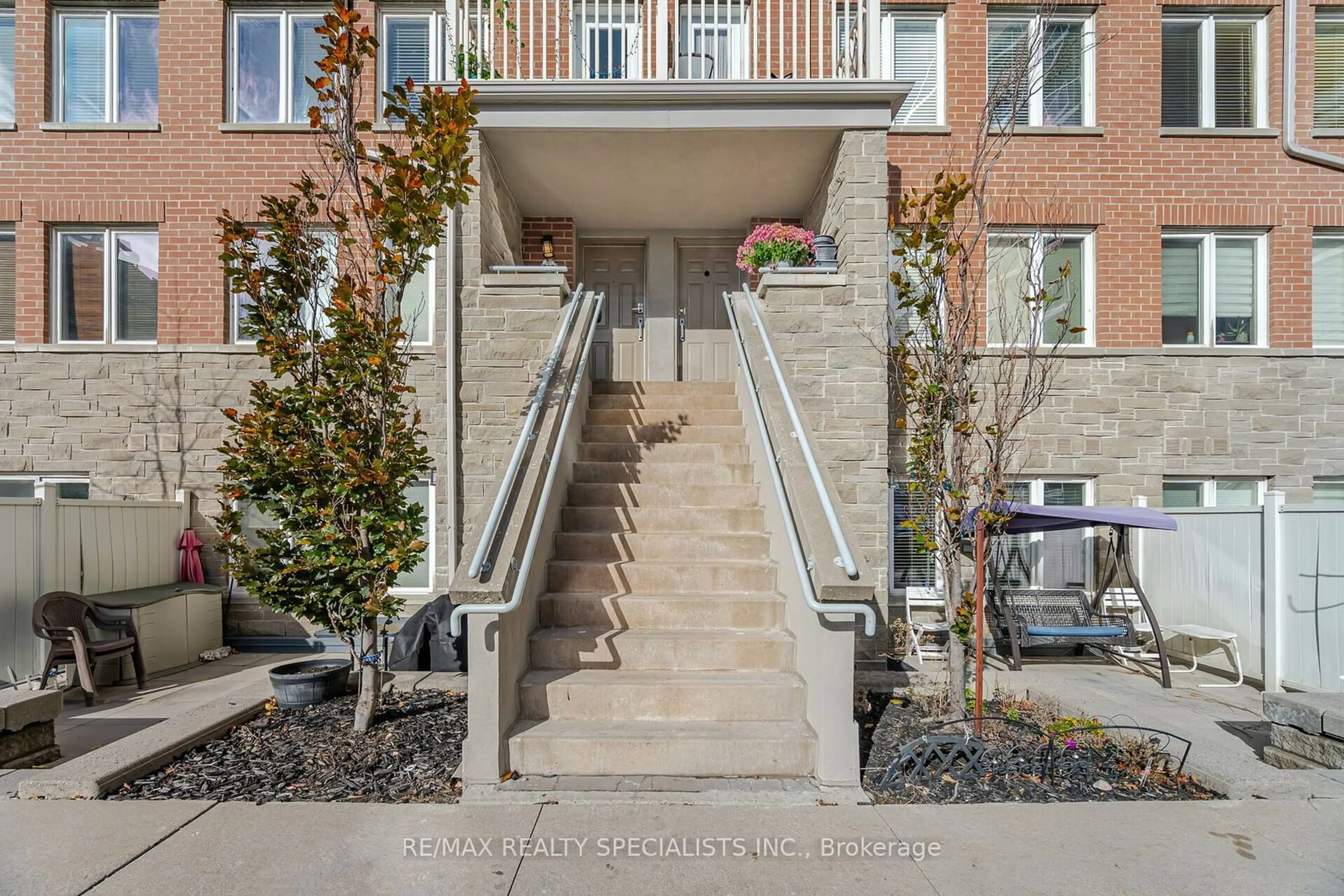 A pic from exterior of the house or condo, the street view for 5 Richgrove Dr #212, Toronto Ontario M9R 0A3