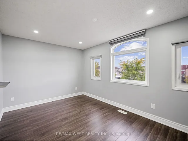 Additional property image - 126 Sandmere Ave