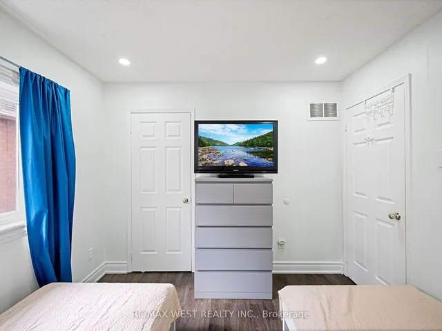 Additional property image - 126 Sandmere Ave
