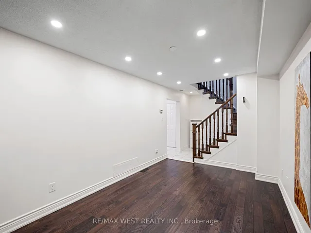 Additional property image - 126 Sandmere Ave