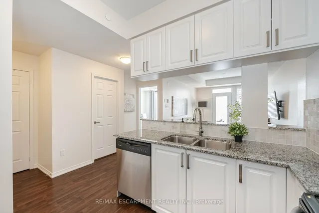 Additional property image - 54 Sky Harbour Dr Unit 105