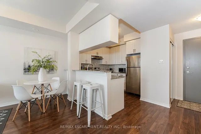 Additional property image - 54 Sky Harbour Dr Unit 105
