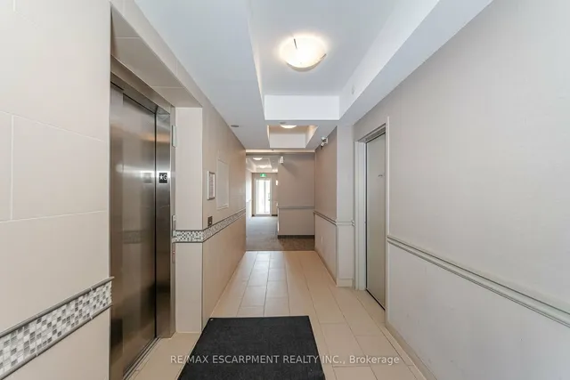 Additional property image - 54 Sky Harbour Dr Unit 105