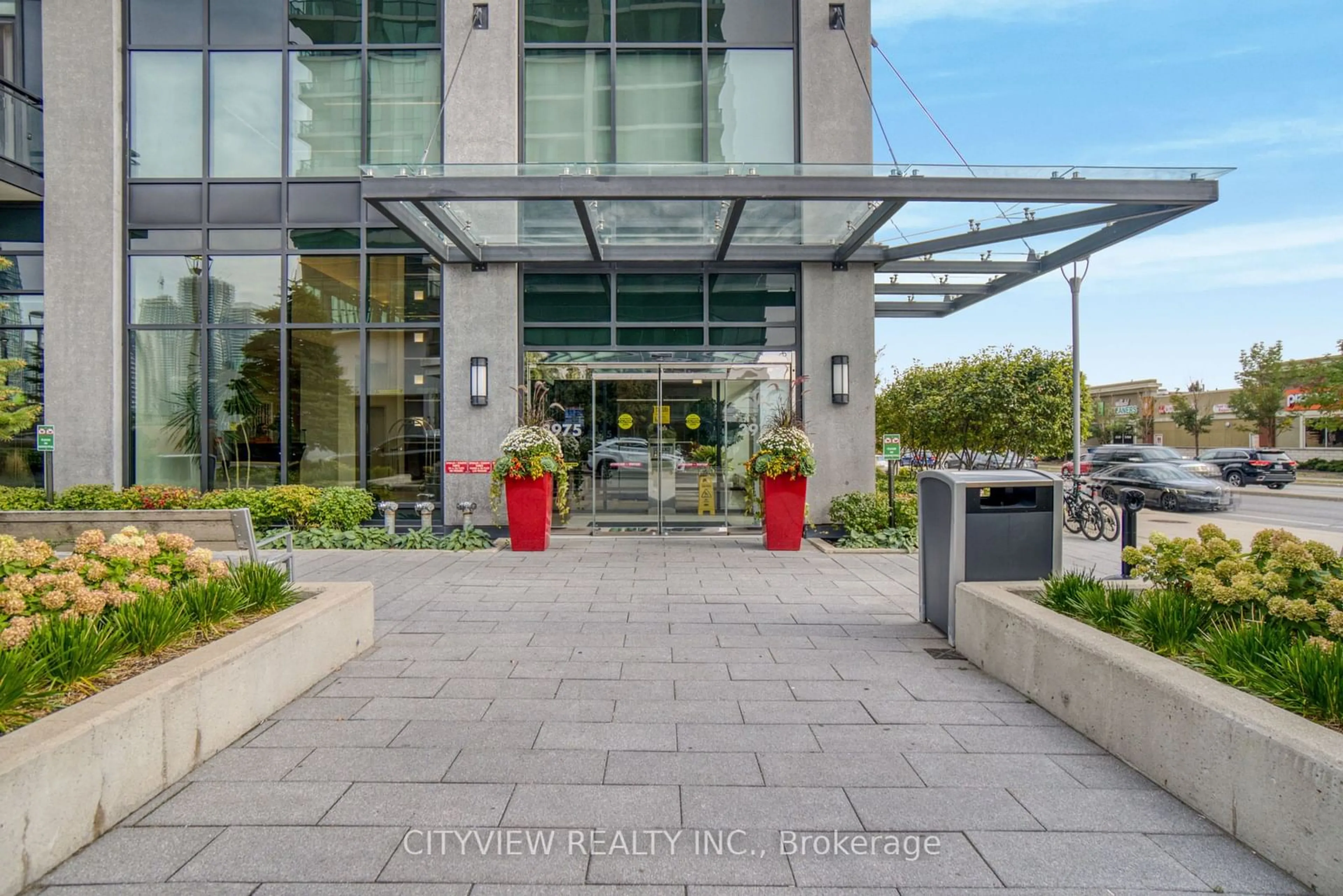 Indoor foyer, cement floor for 3975 Grand Park Dr #3501, Mississauga Ontario L5B 0K4