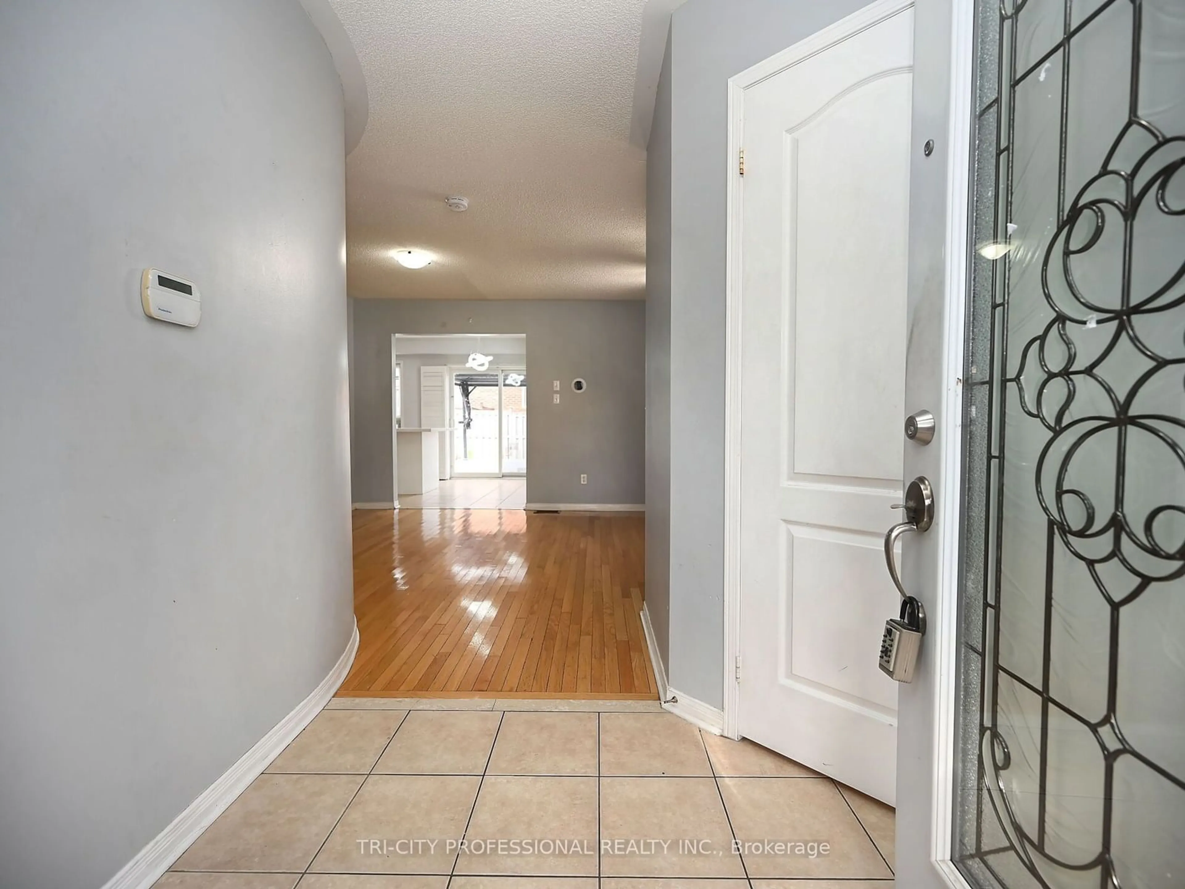 Indoor entryway, wood floors for 44 Conklin Dr, Brampton Ontario L7A 3P5