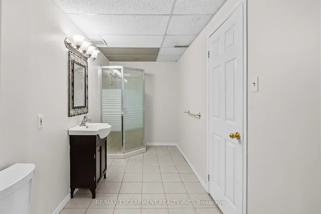 Additional property image - 2068 Pipers Crt