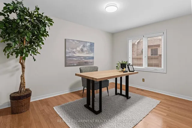 Additional property image - 2068 Pipers Crt