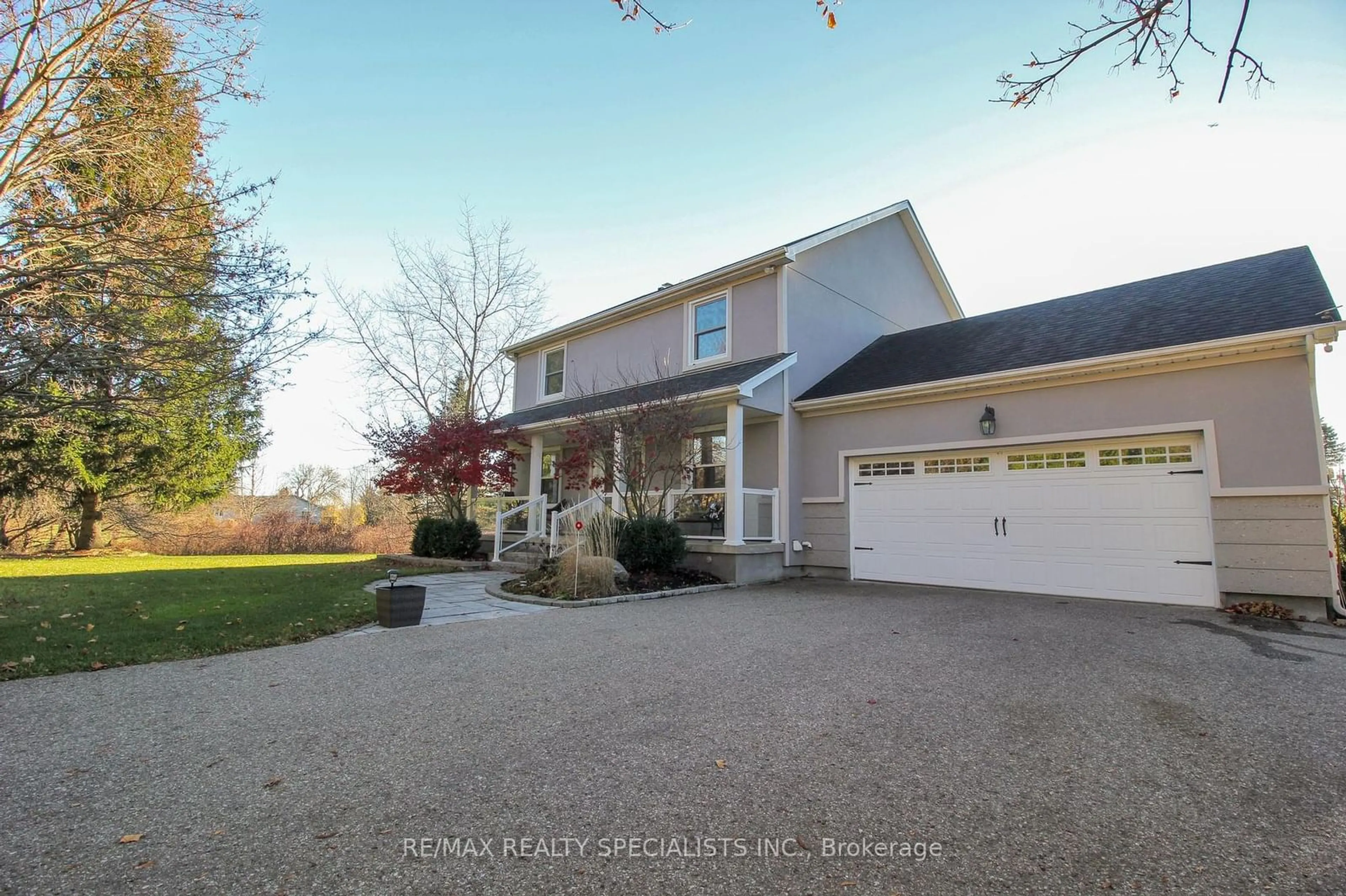 Frontside or backside of a home, the street view for 11044 1st Line, Milton Ontario L0P 1J0