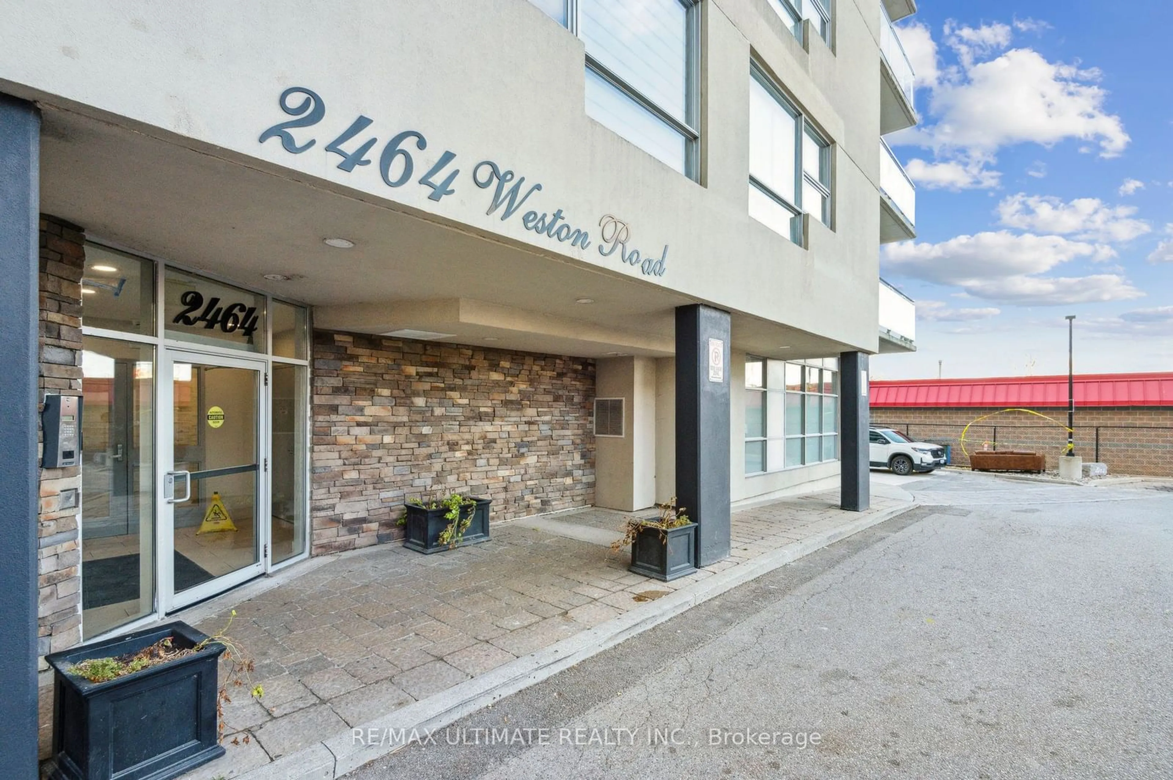 A pic from exterior of the house or condo, the front or back of building for 2464 Weston Rd #501, Toronto Ontario M9N 0A2