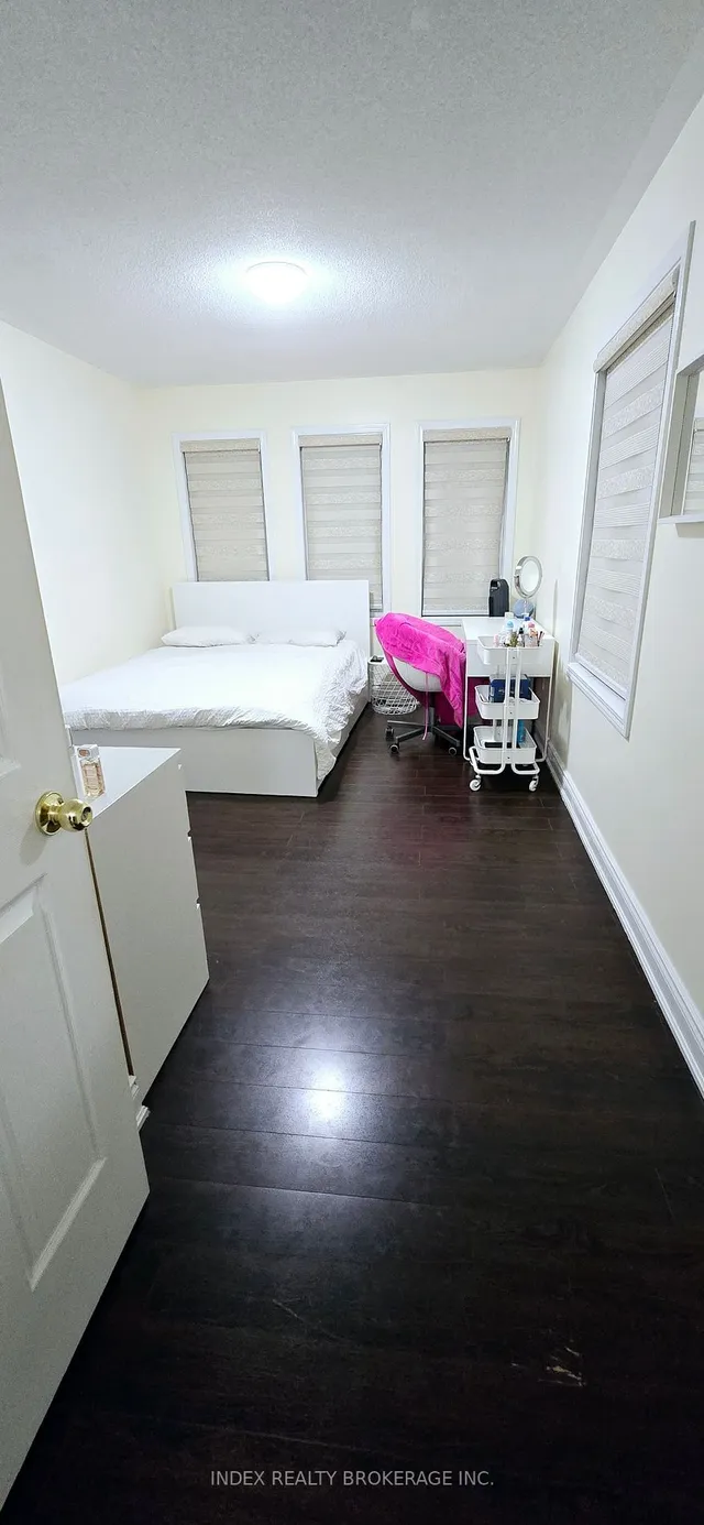 Additional property image - 19 Garibaldi Dr