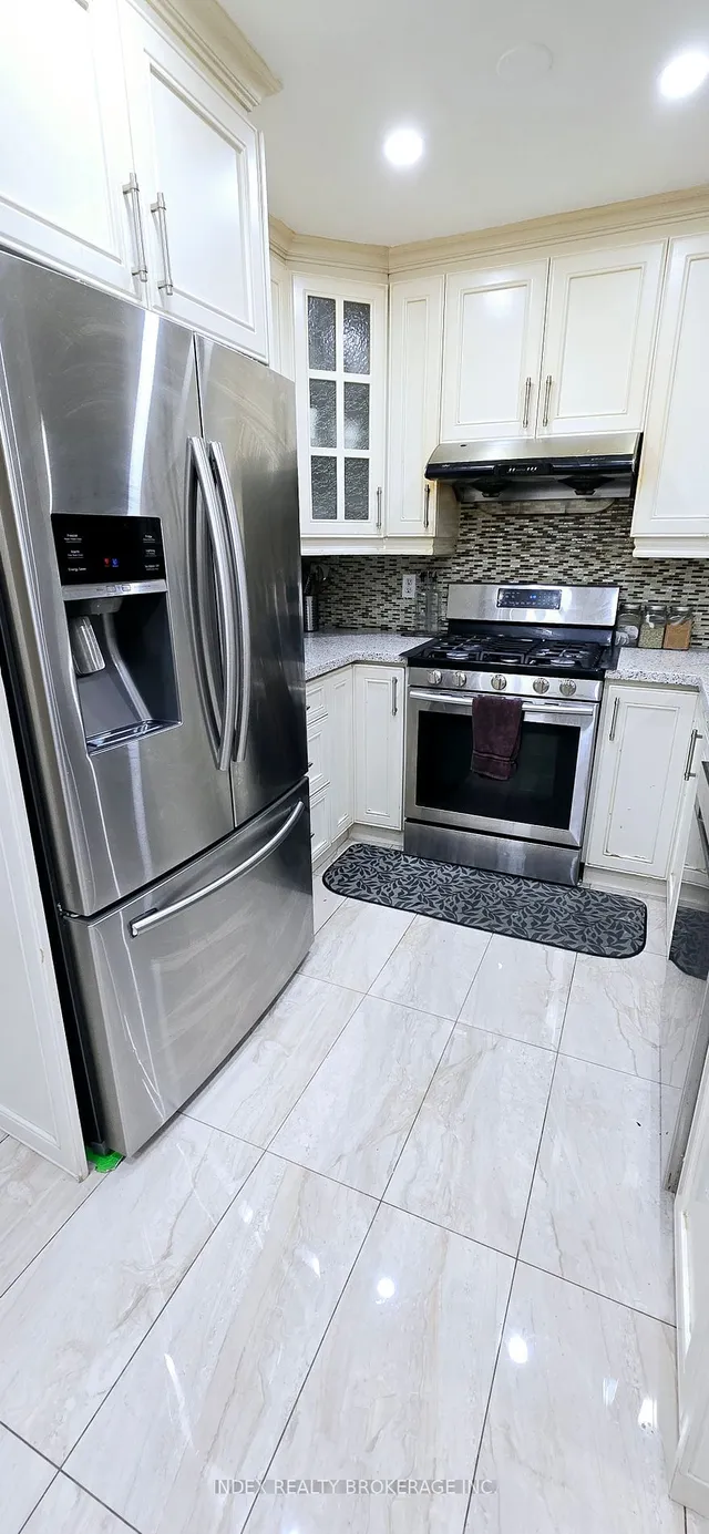 Additional property image - 19 Garibaldi Dr