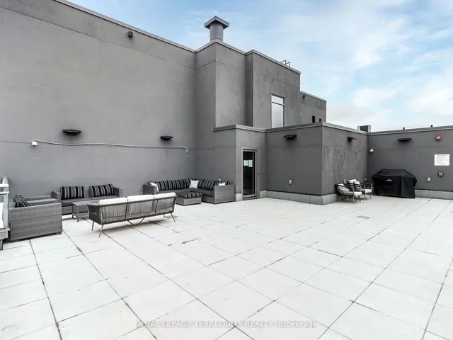 Additional property image - 716 Main St Unit 801