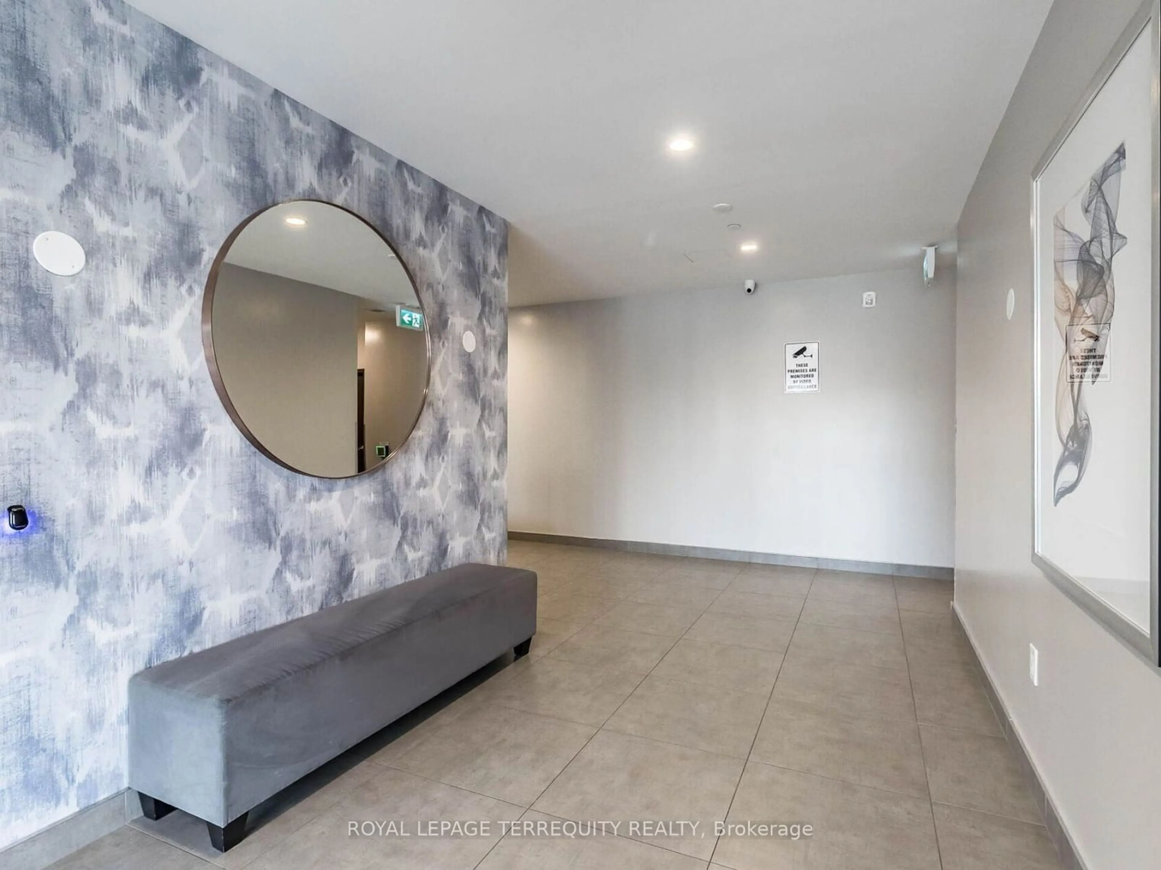 Indoor foyer, not visible floor for 716 Main St #801, Milton Ontario L9T 9L9