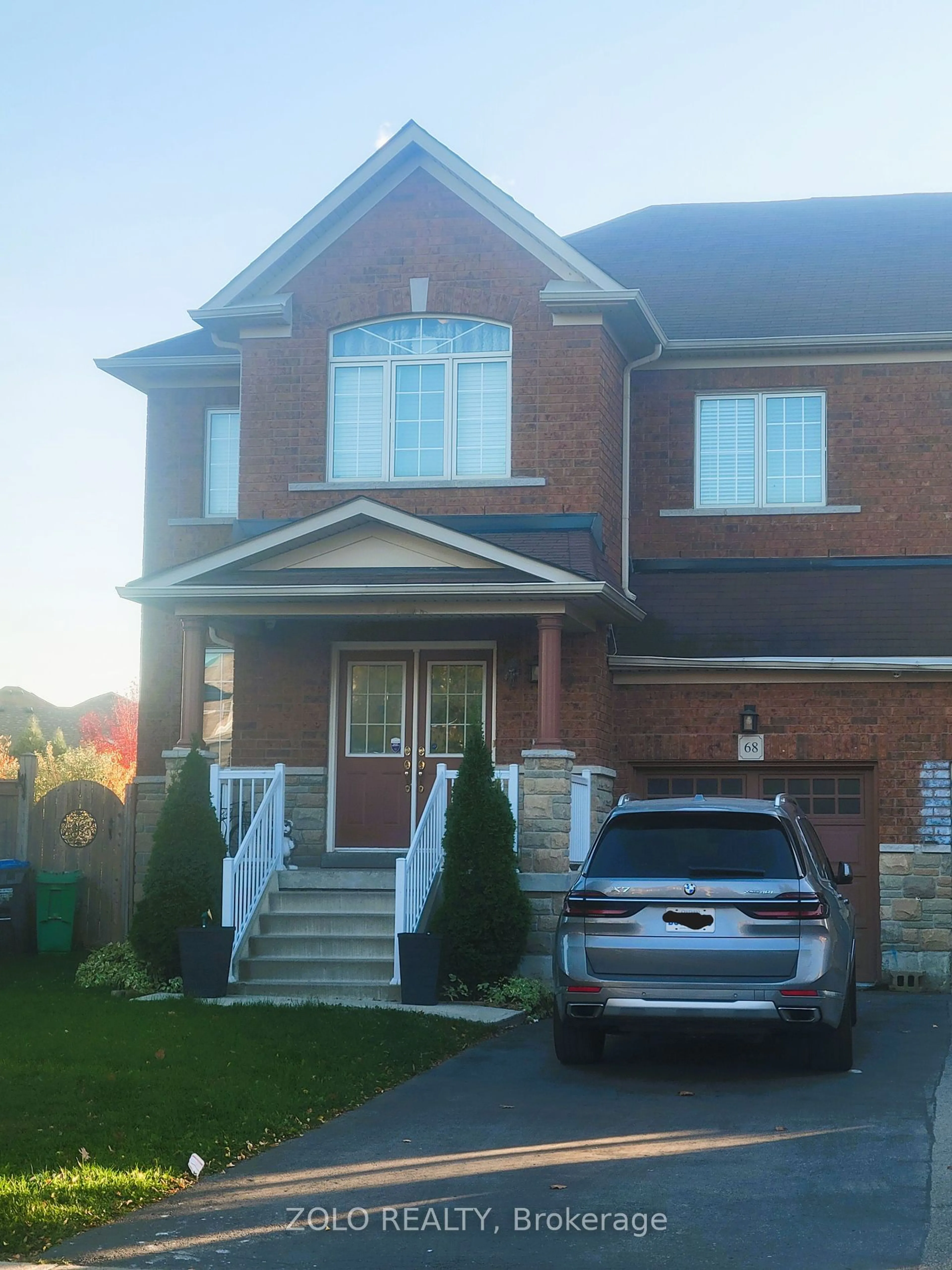 Home with brick exterior material for 68 Delport Clse, Brampton Ontario L6P 1V2