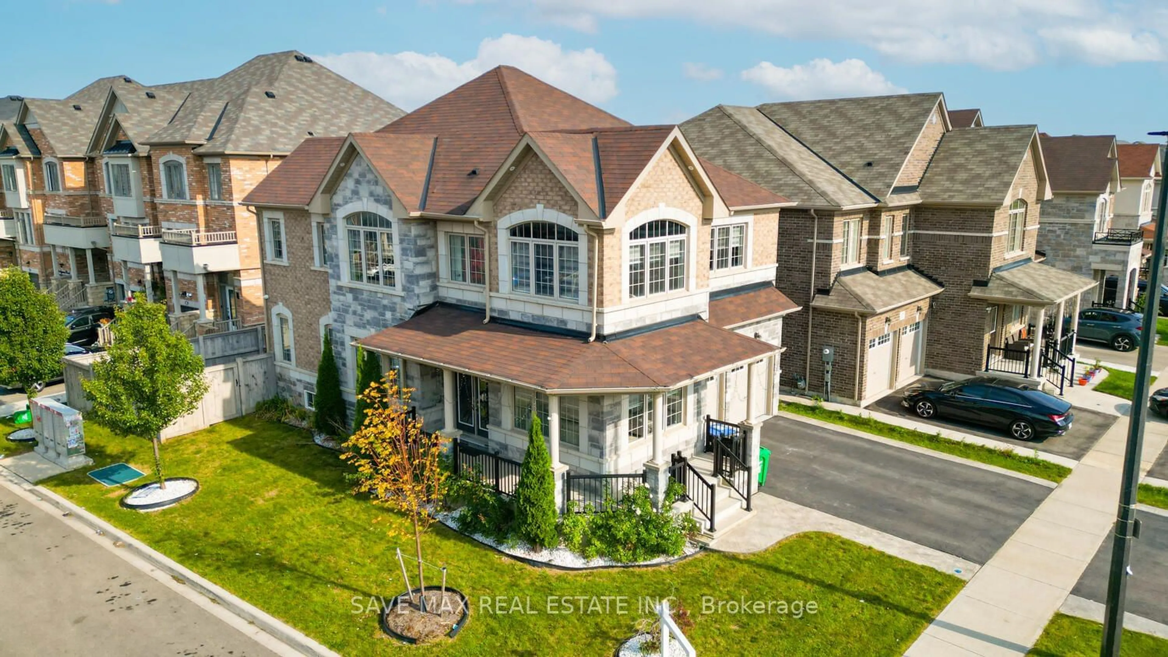 Frontside or backside of a home, the street view for 39 Agava St, Brampton Ontario L7A 4S5