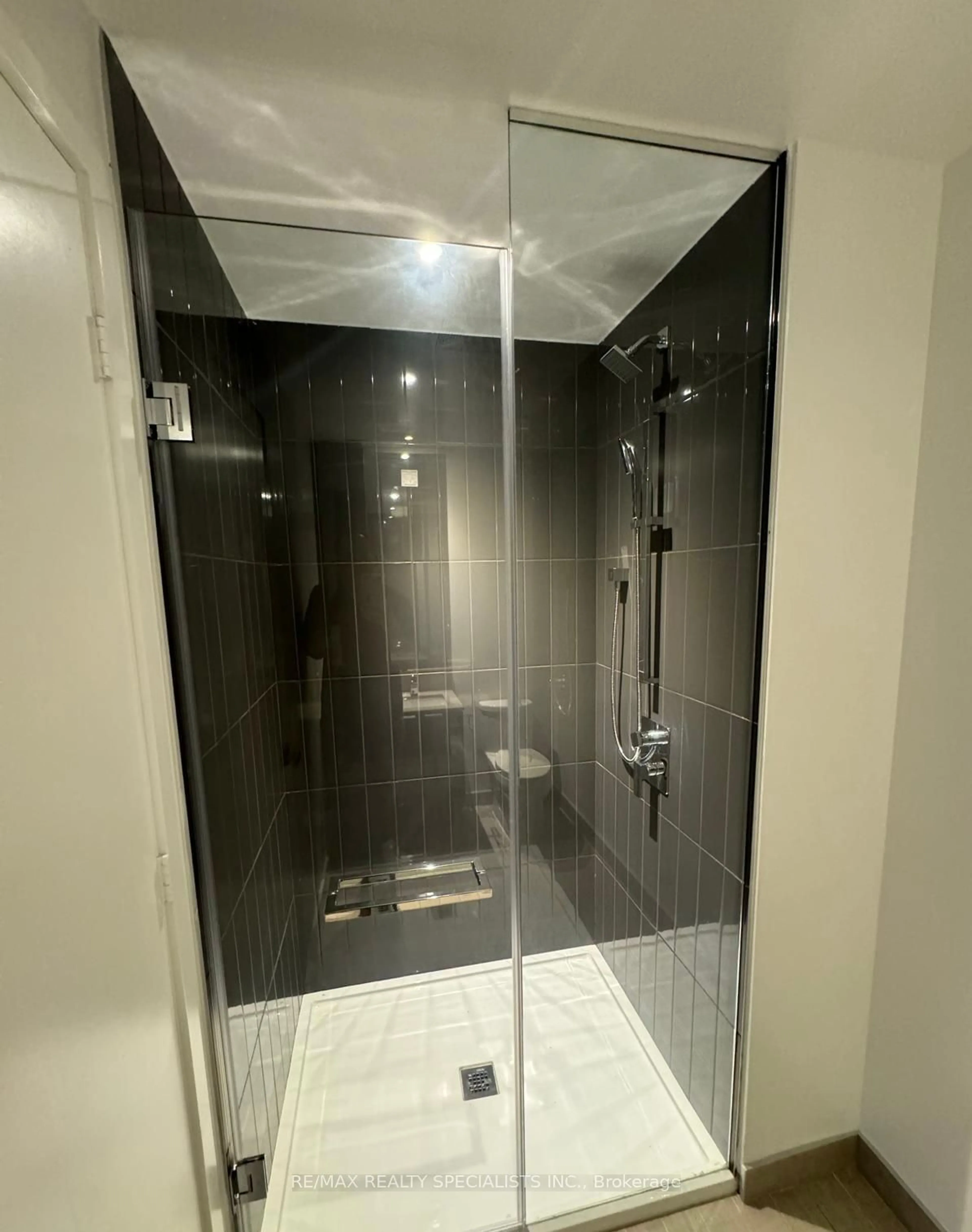 Contemporary bathroom, not visible floor for 3883 Quartz Rd #5107, Mississauga Ontario L5B 4M6