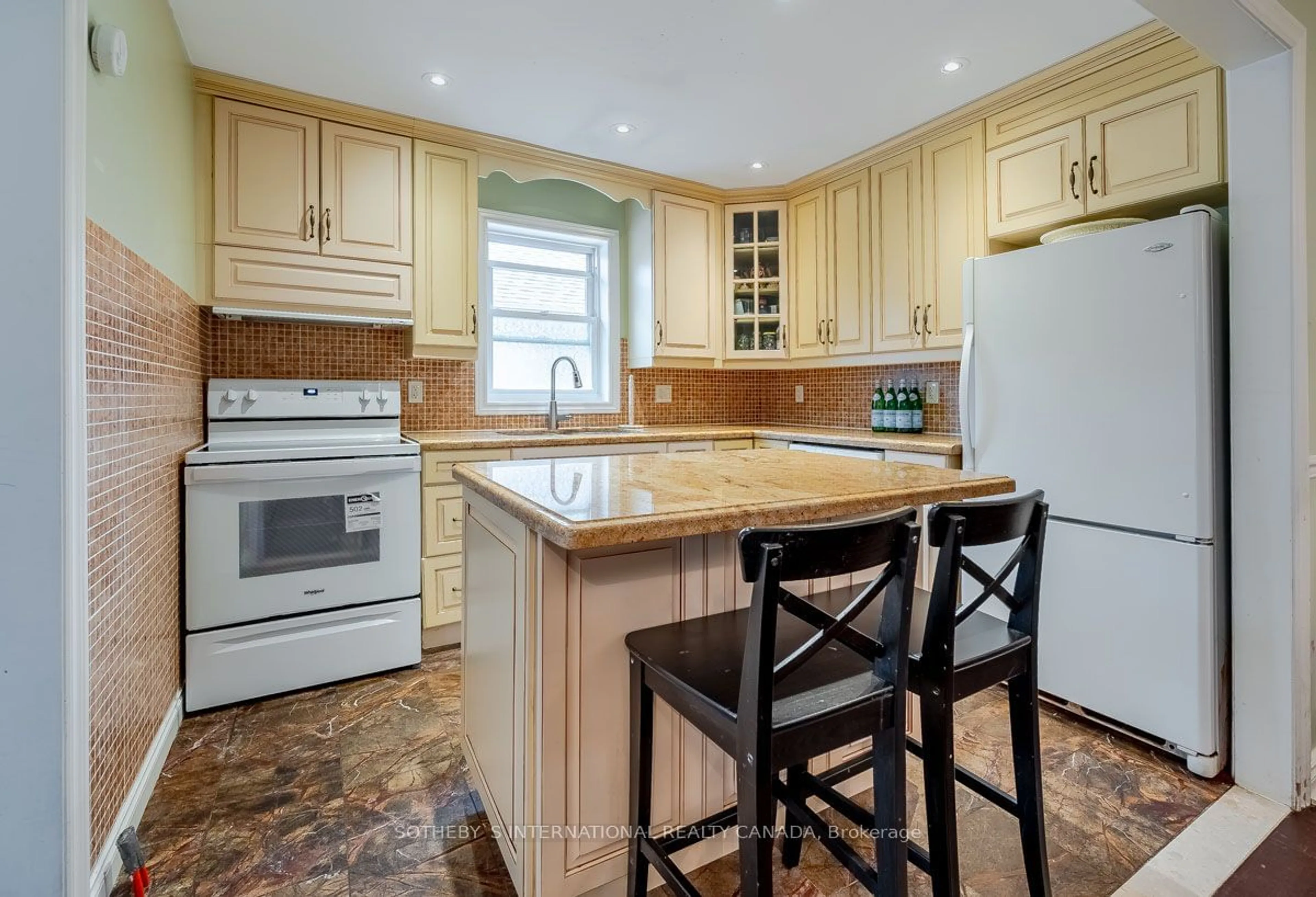 Standard kitchen, wood floors, cottage for 1202 Islington Ave, Toronto Ontario M8Z 4T1