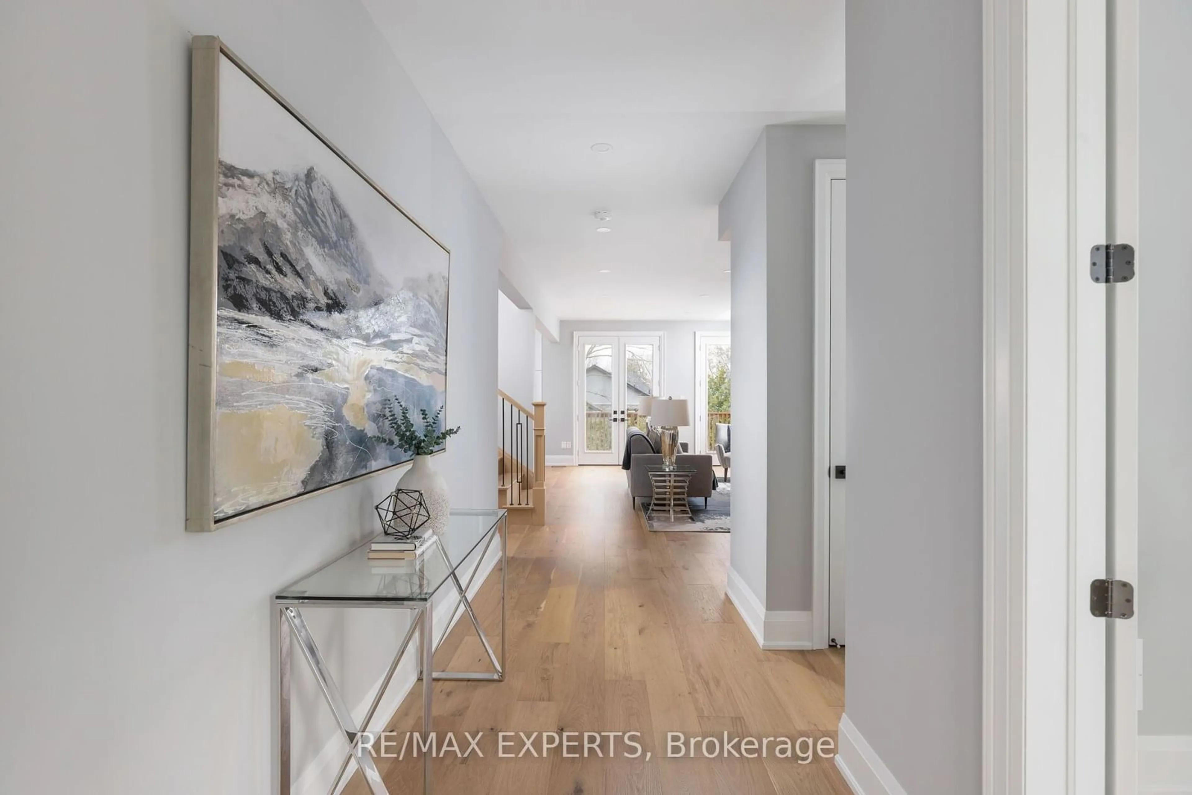 Indoor entryway, wood floors for 11A Marion St, Caledon Ontario L7C 1K6